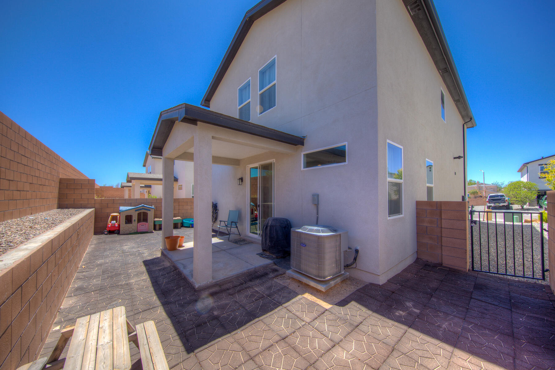 1810 Mulberry Court NE