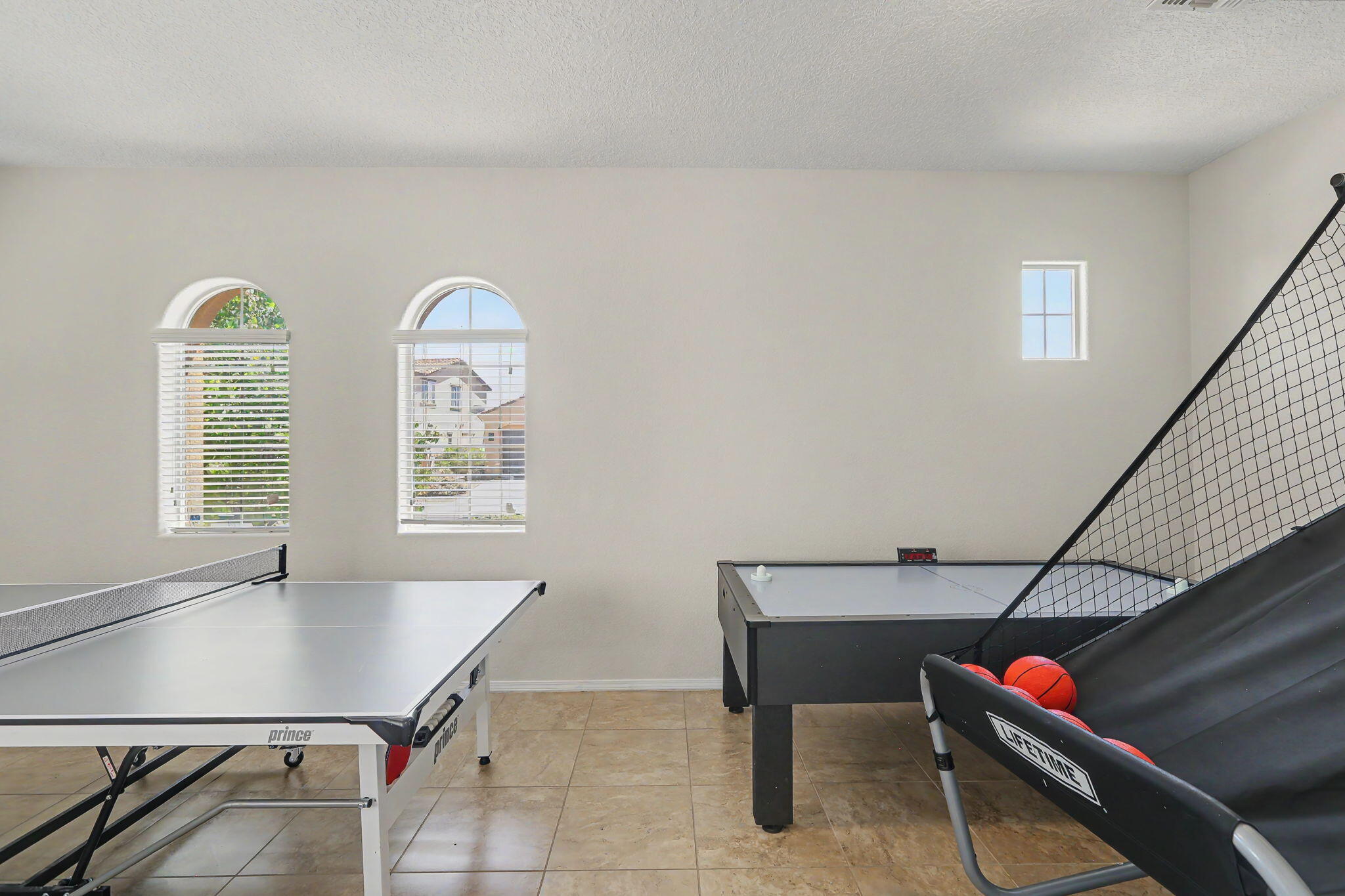 4206 Pico Norte Lane NE
