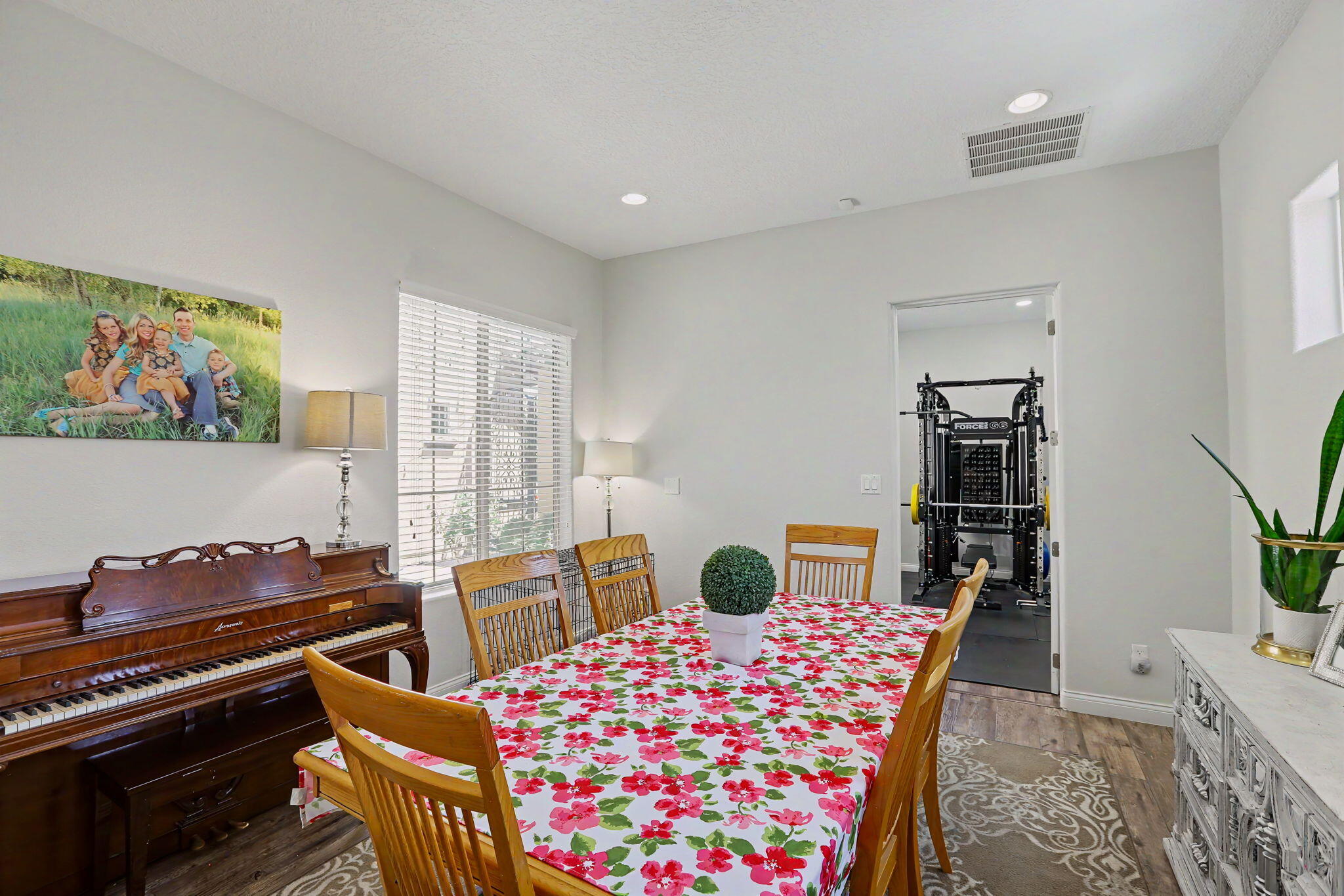 4206 Pico Norte Lane NE