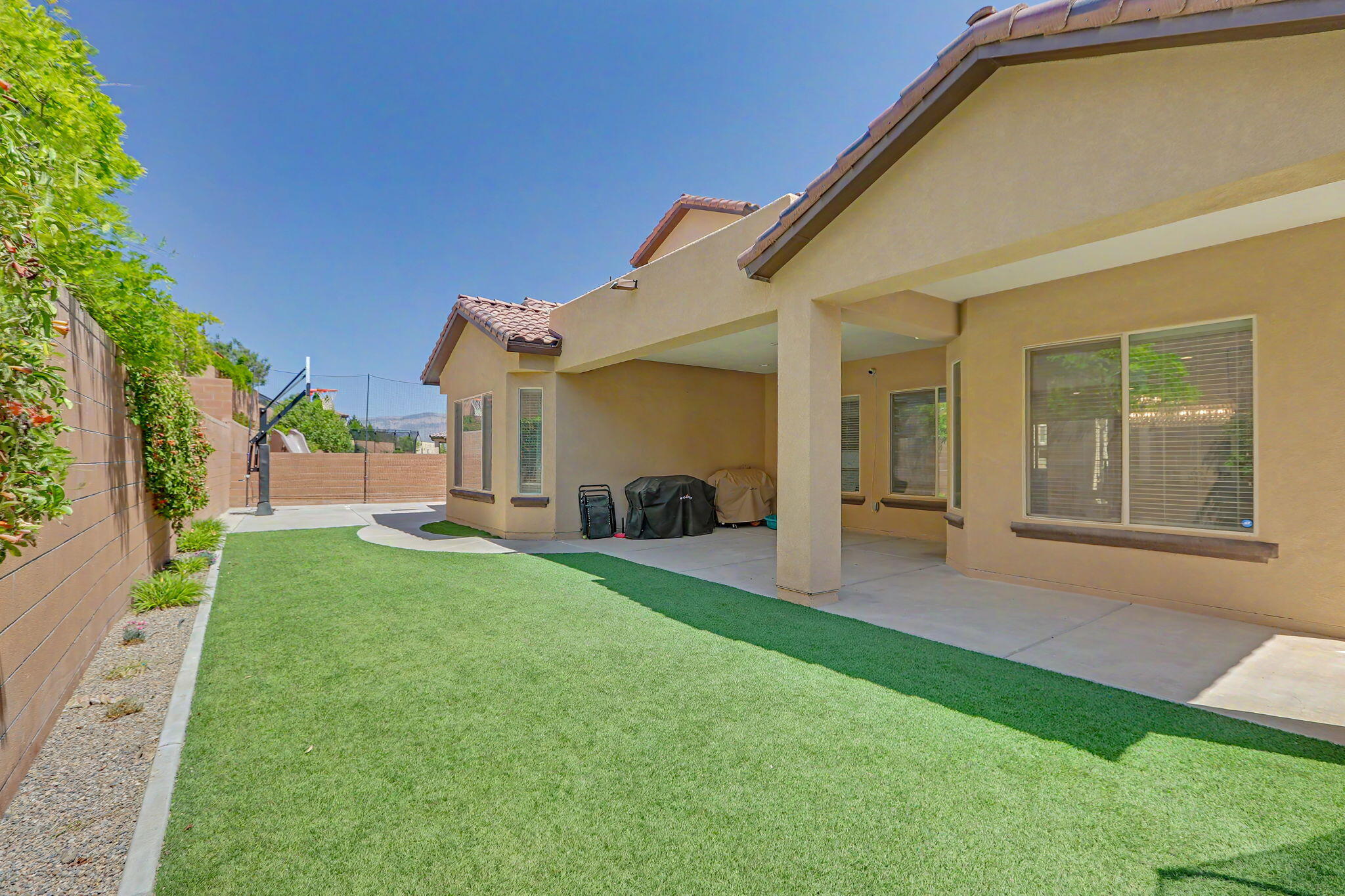 4206 Pico Norte Lane NE