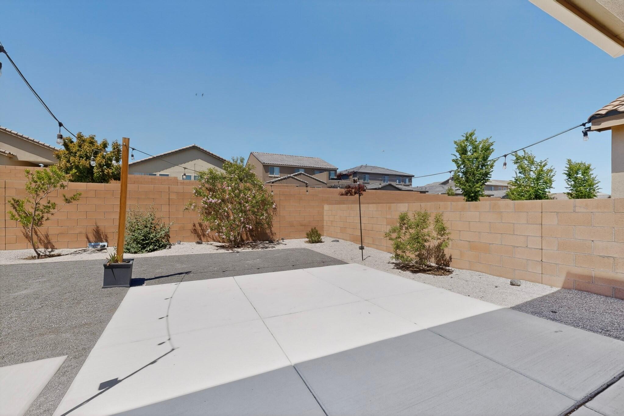 909 Tazanita Loop SE