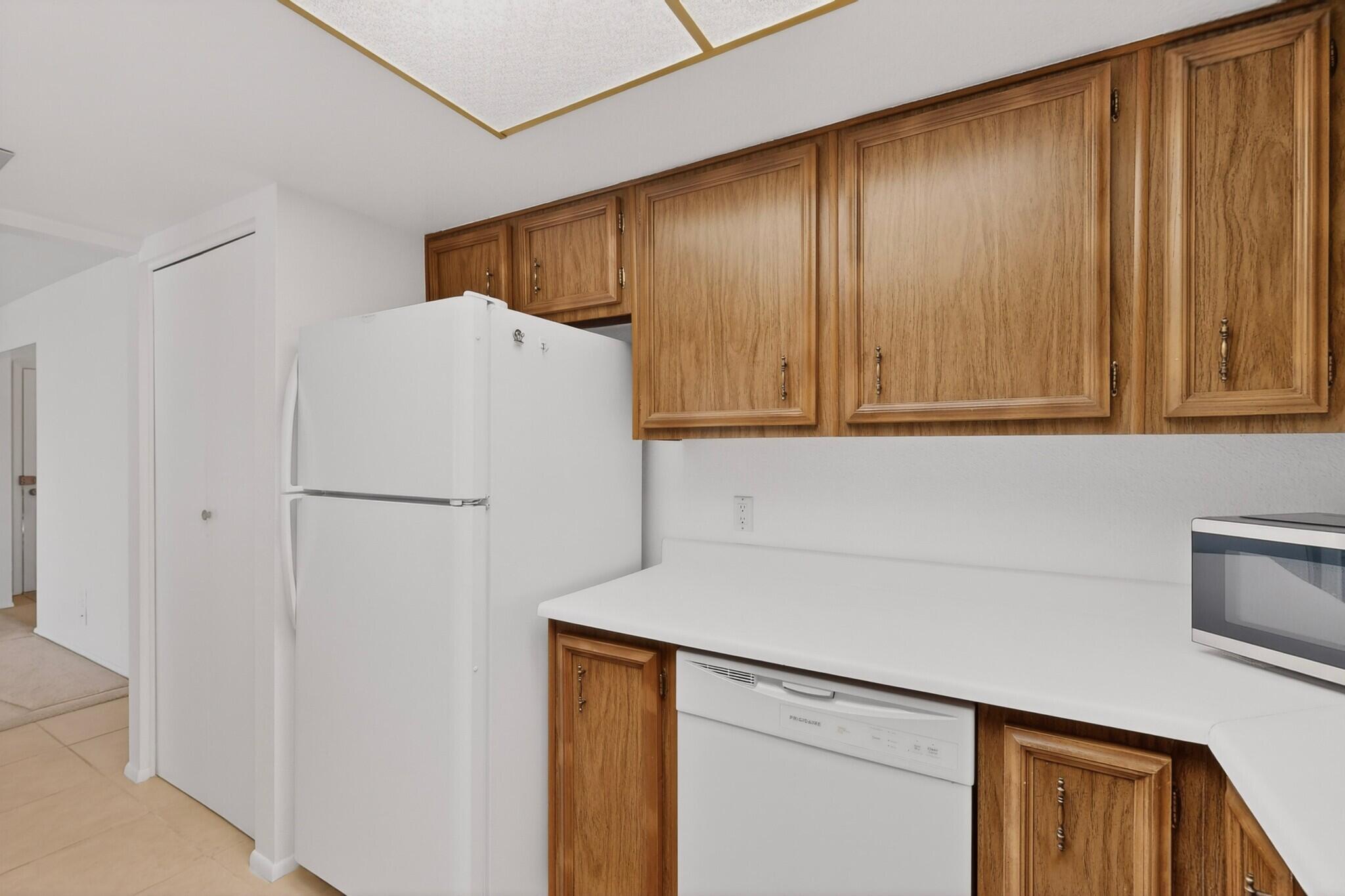 905 Country Club Drive SE APT F