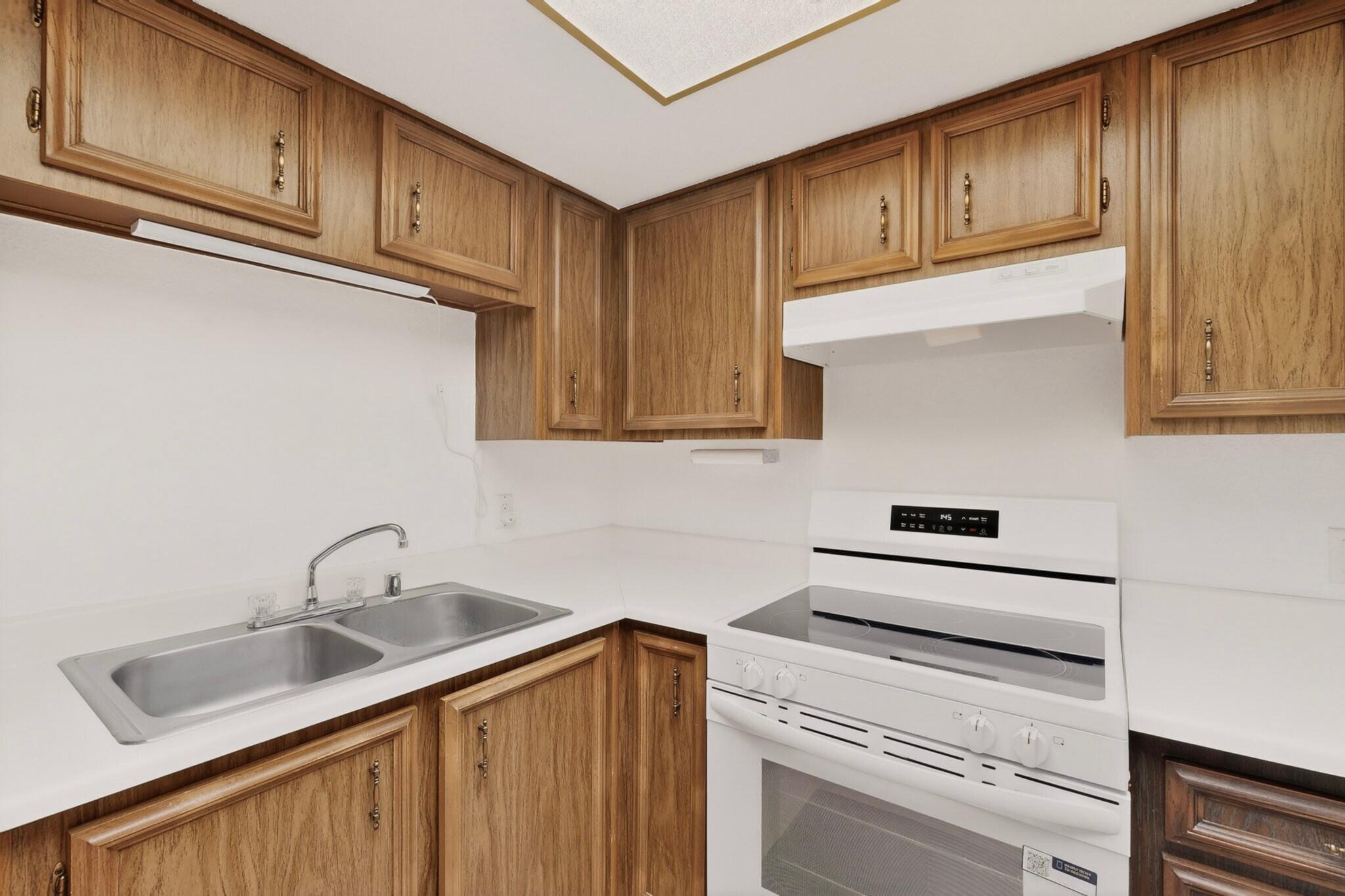 905 Country Club Drive SE APT F