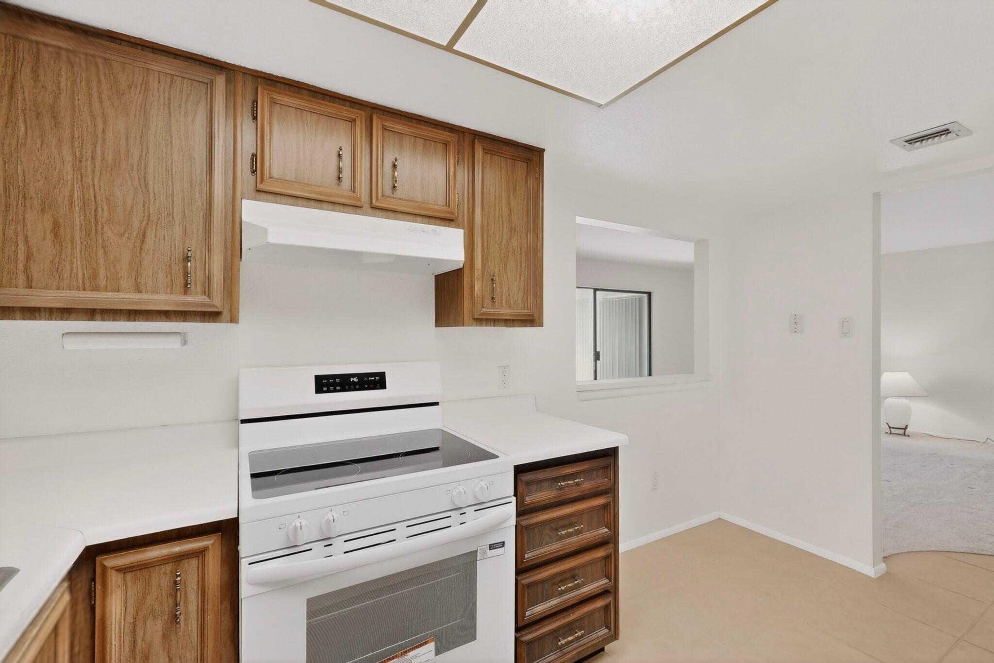 905 Country Club Drive SE APT F