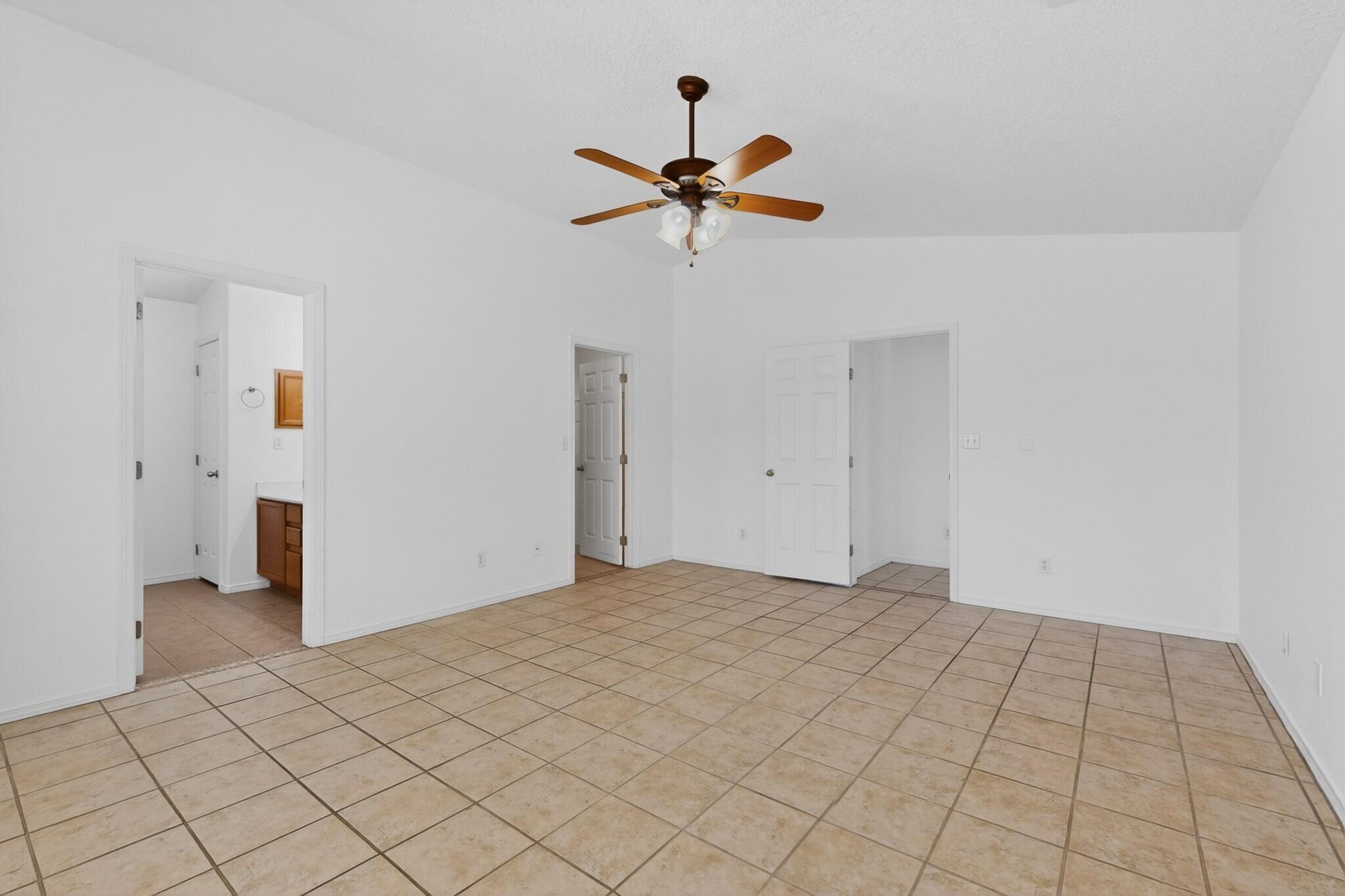 1040 Pacaya Drive NW