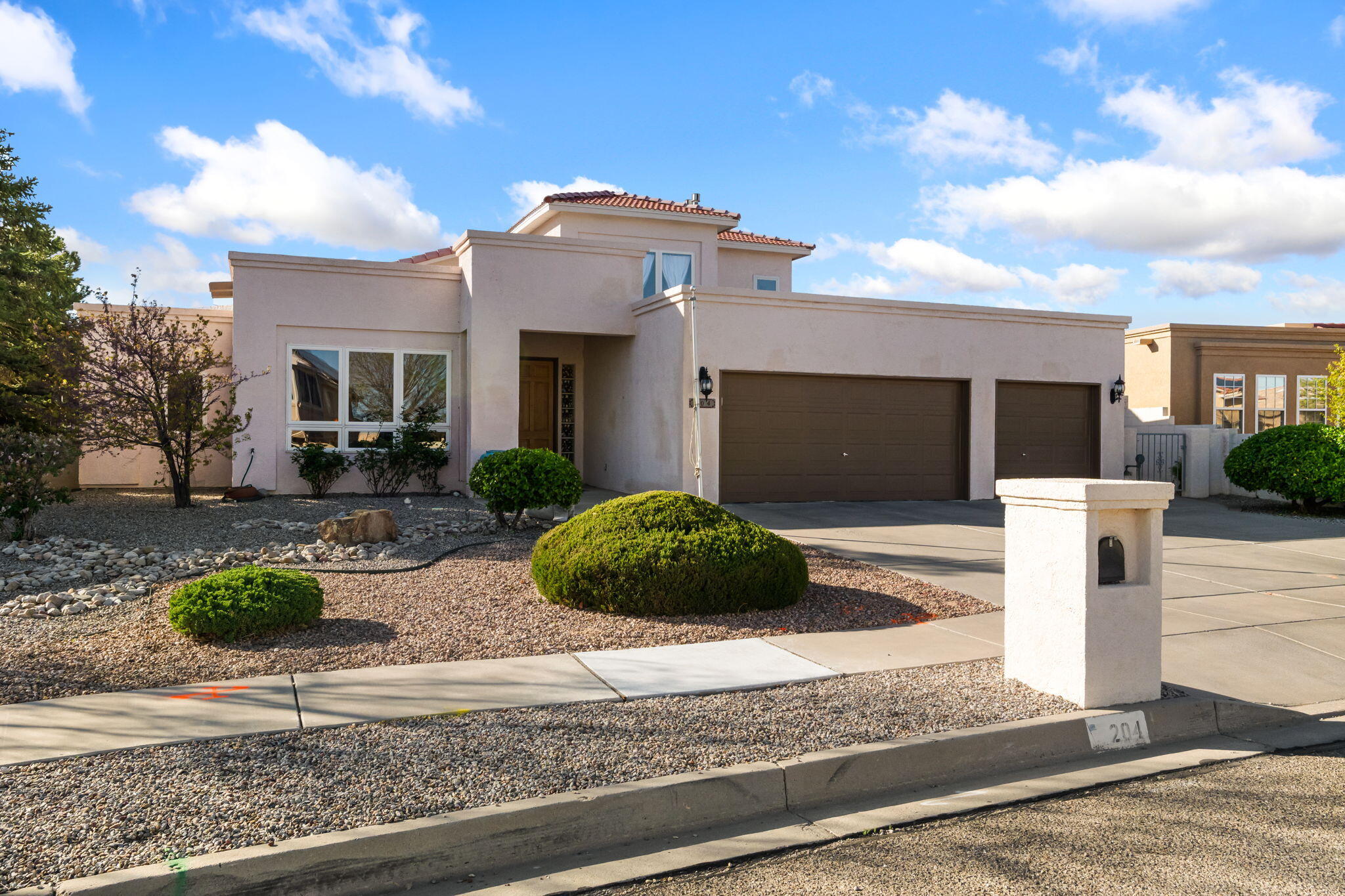 204 Winged Foot Court SE
