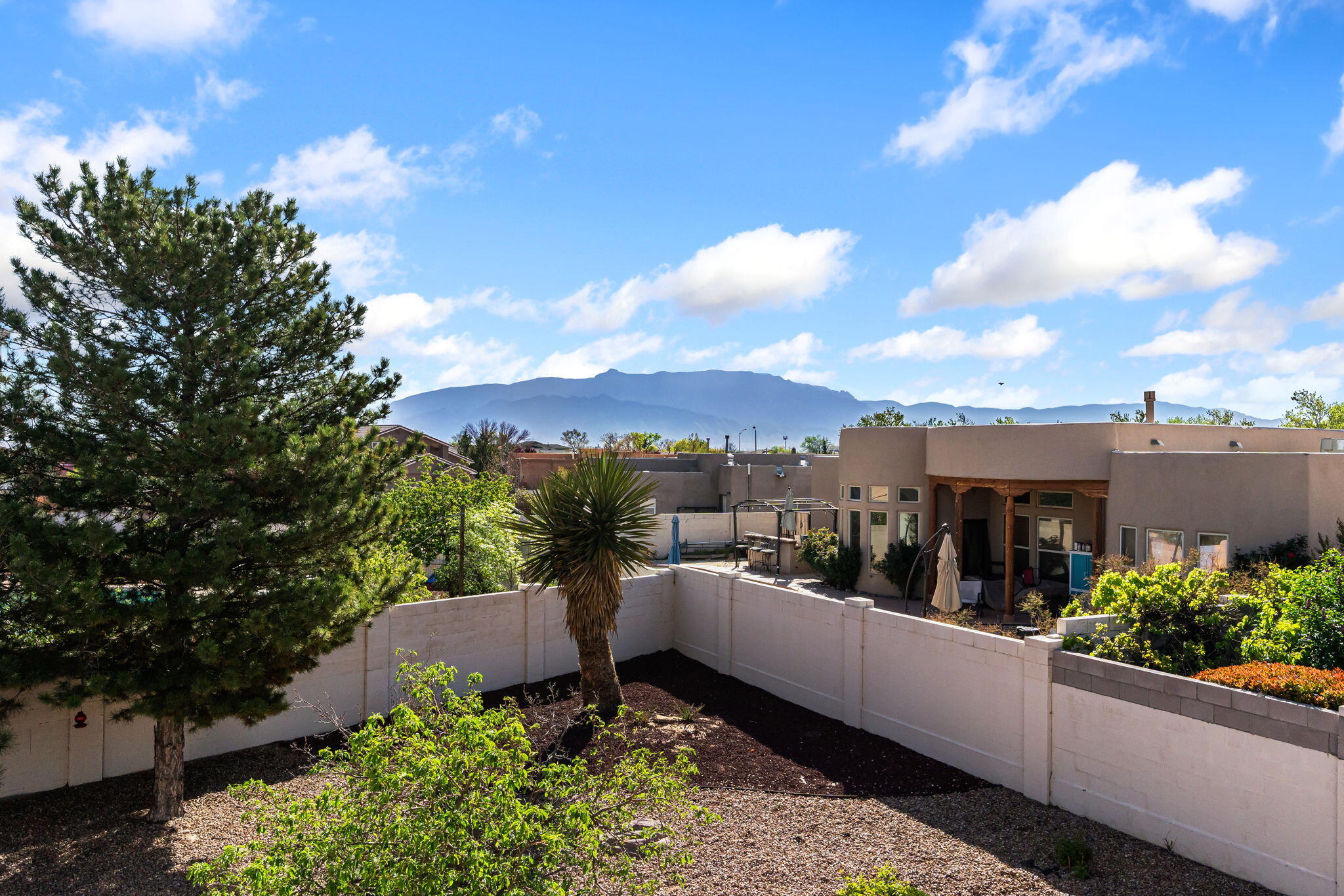 204 Winged Foot Court SE