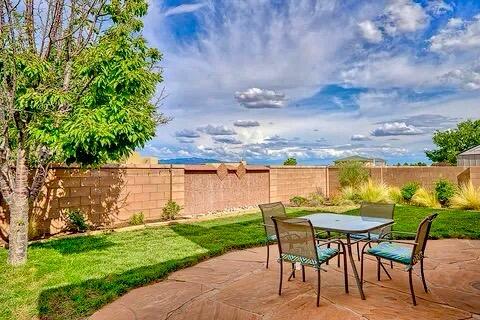 9740 Calle Chamisa NW