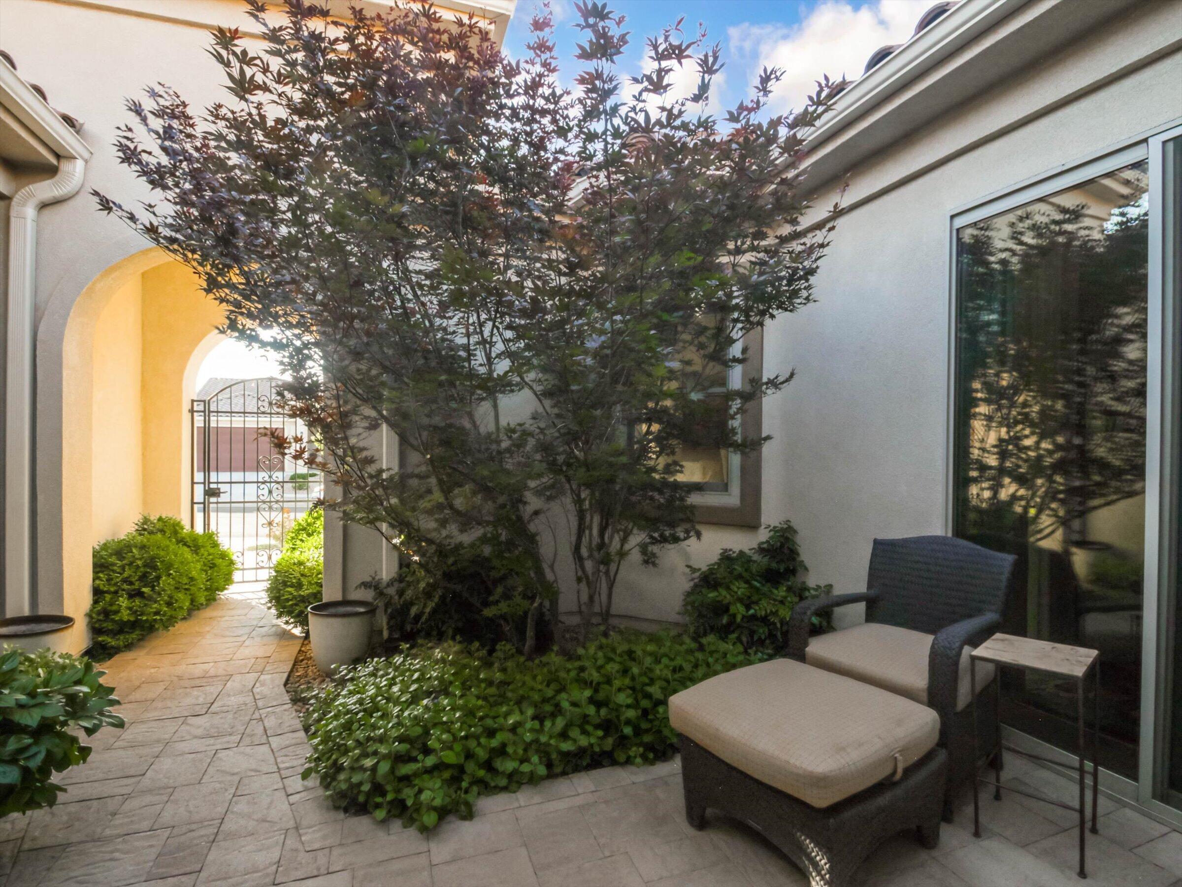 1708 Willow Canyon Trail NW