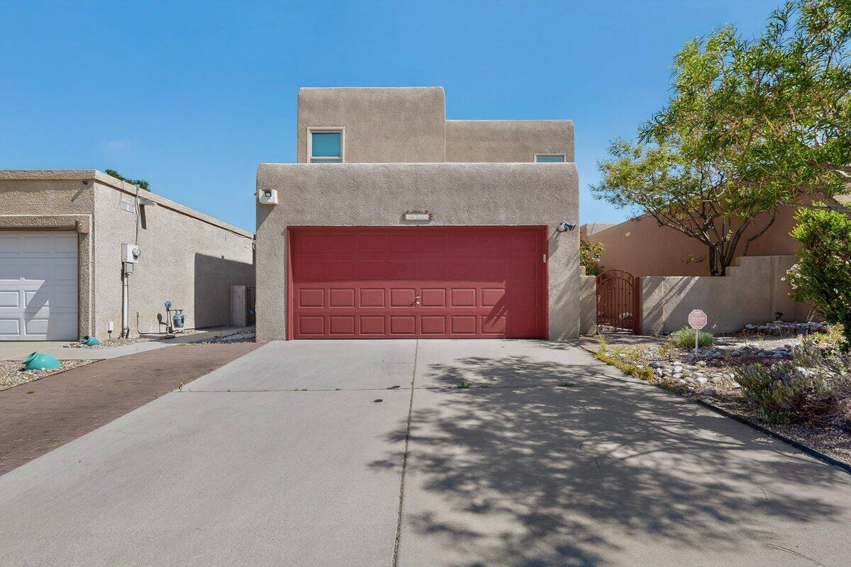 9633 De Vargas Loop NE
