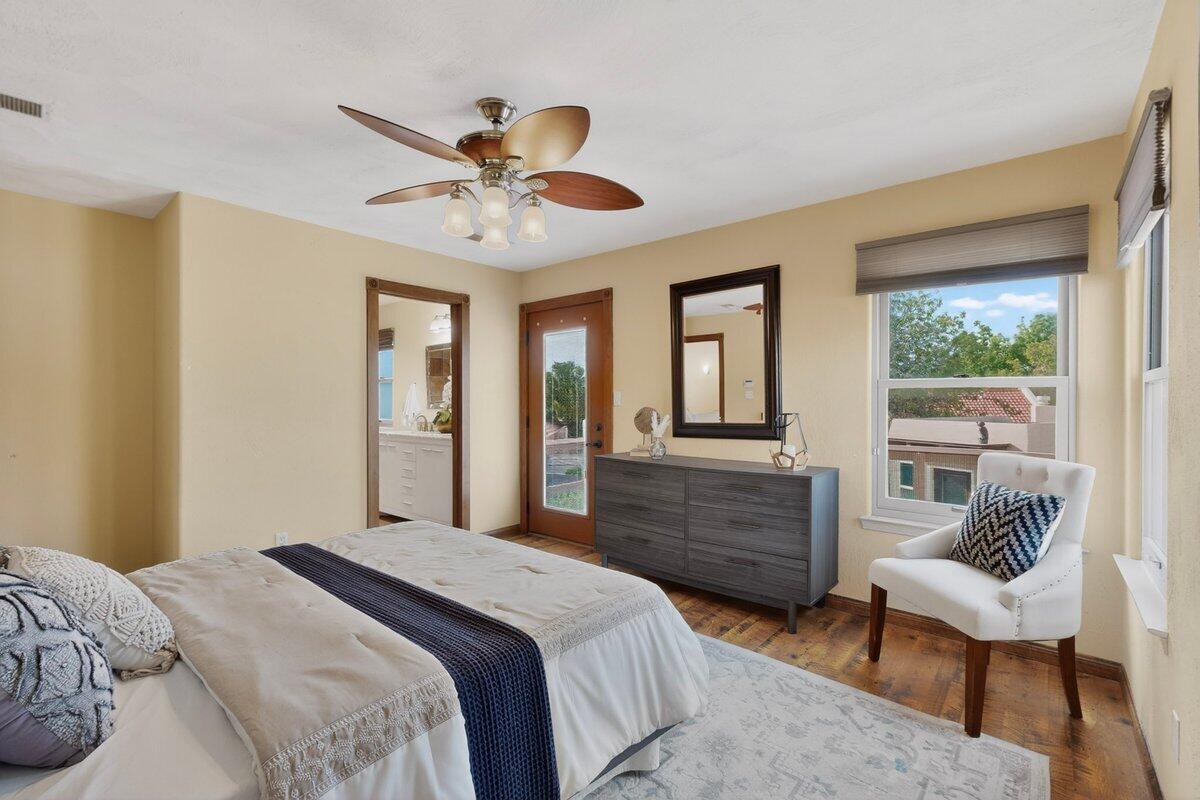 9633 De Vargas Loop NE