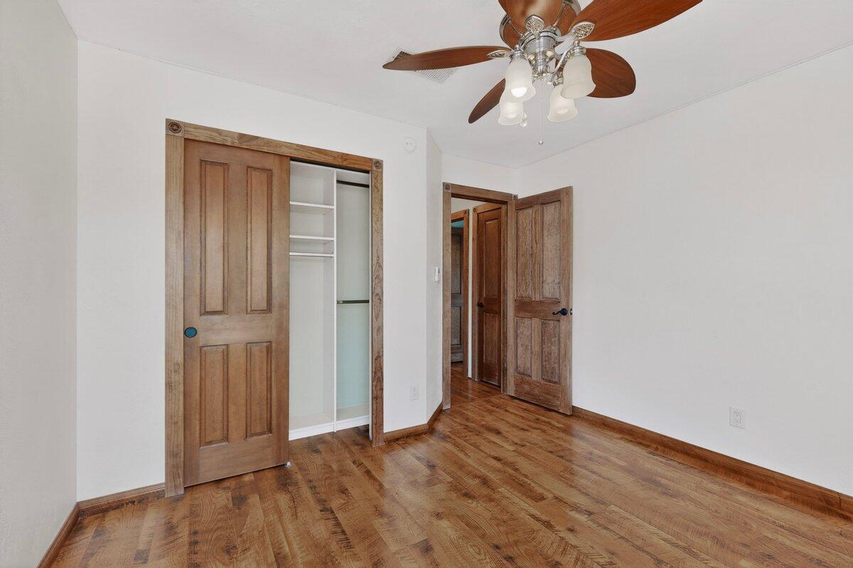 9633 De Vargas Loop NE