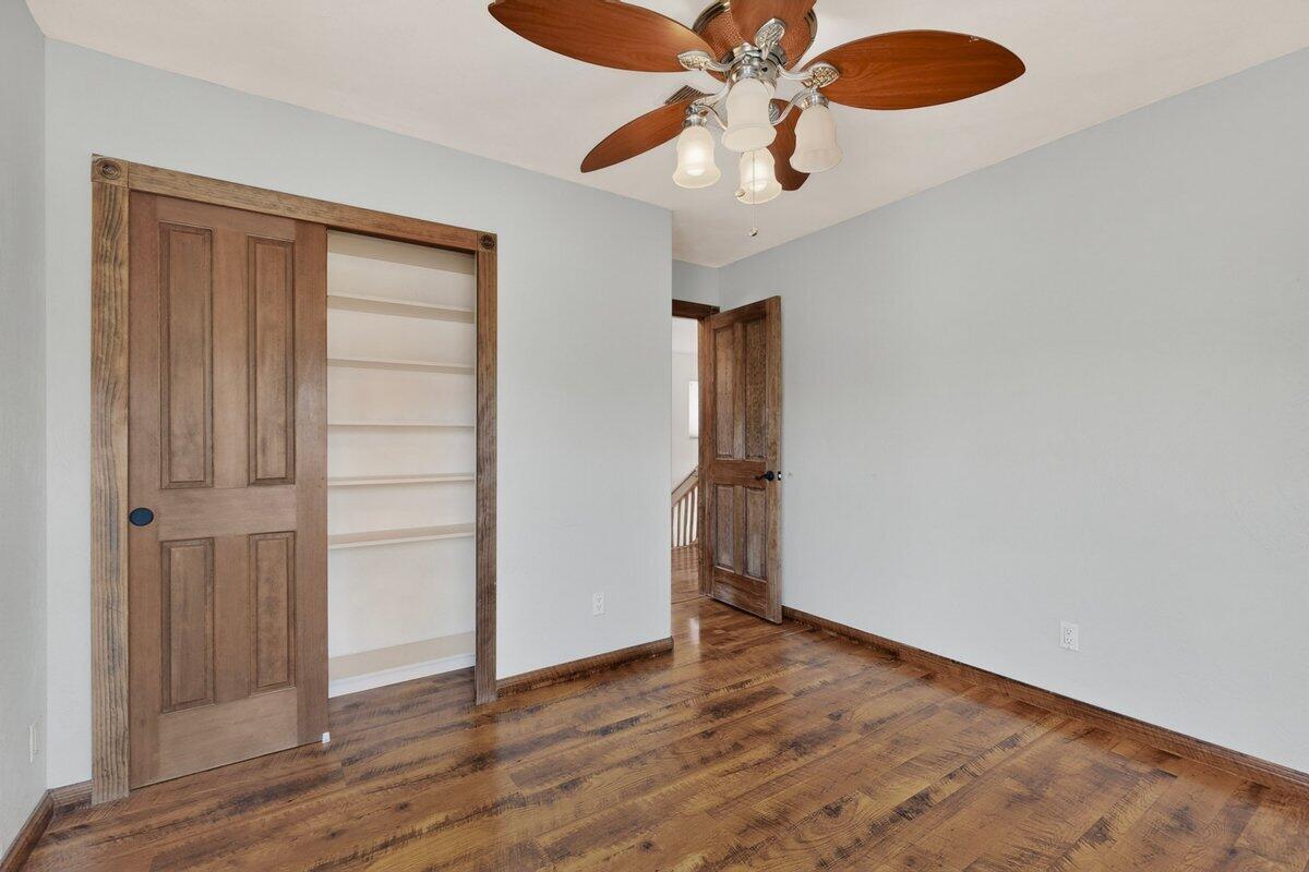 9633 De Vargas Loop NE