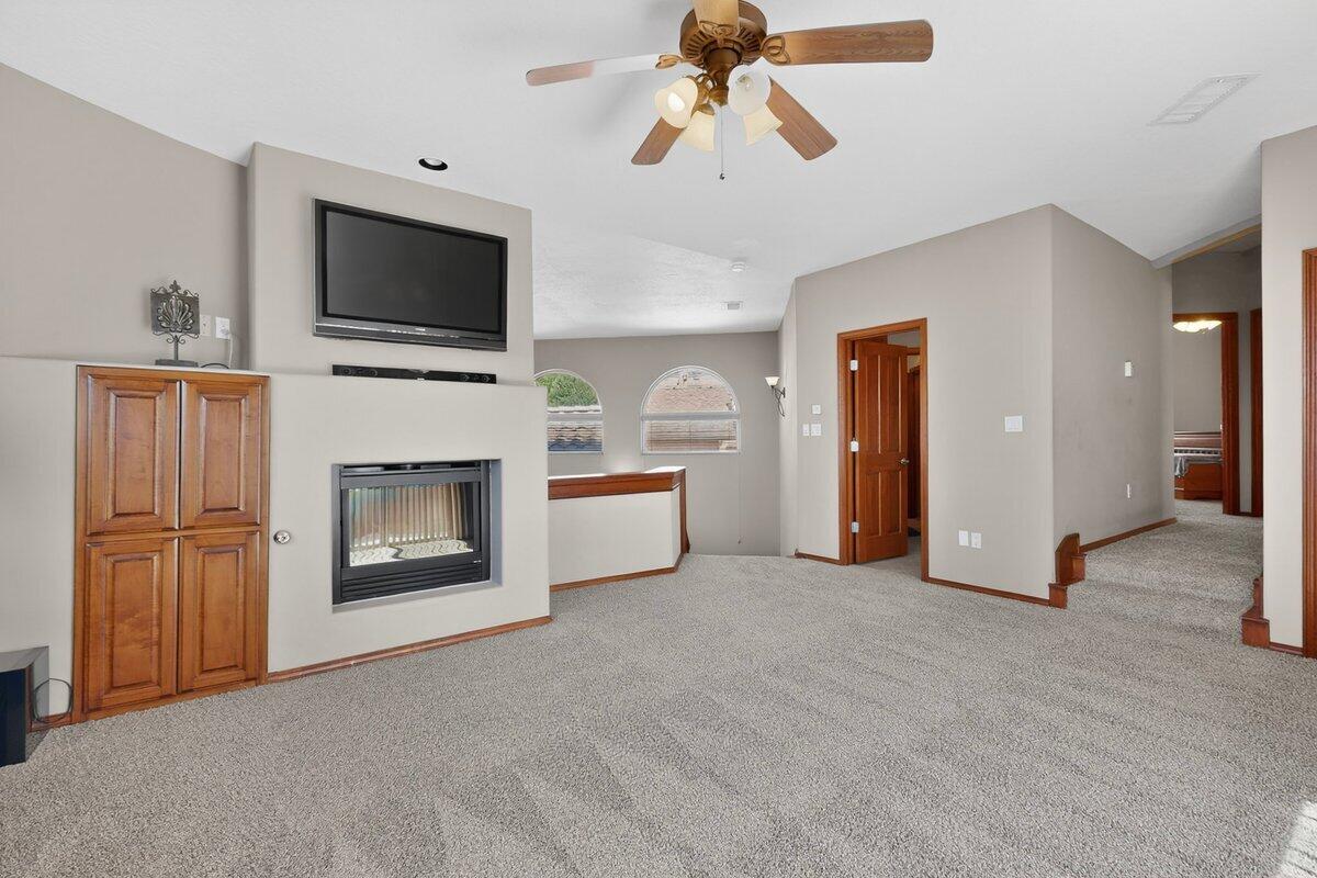 13208 Velma Court NE