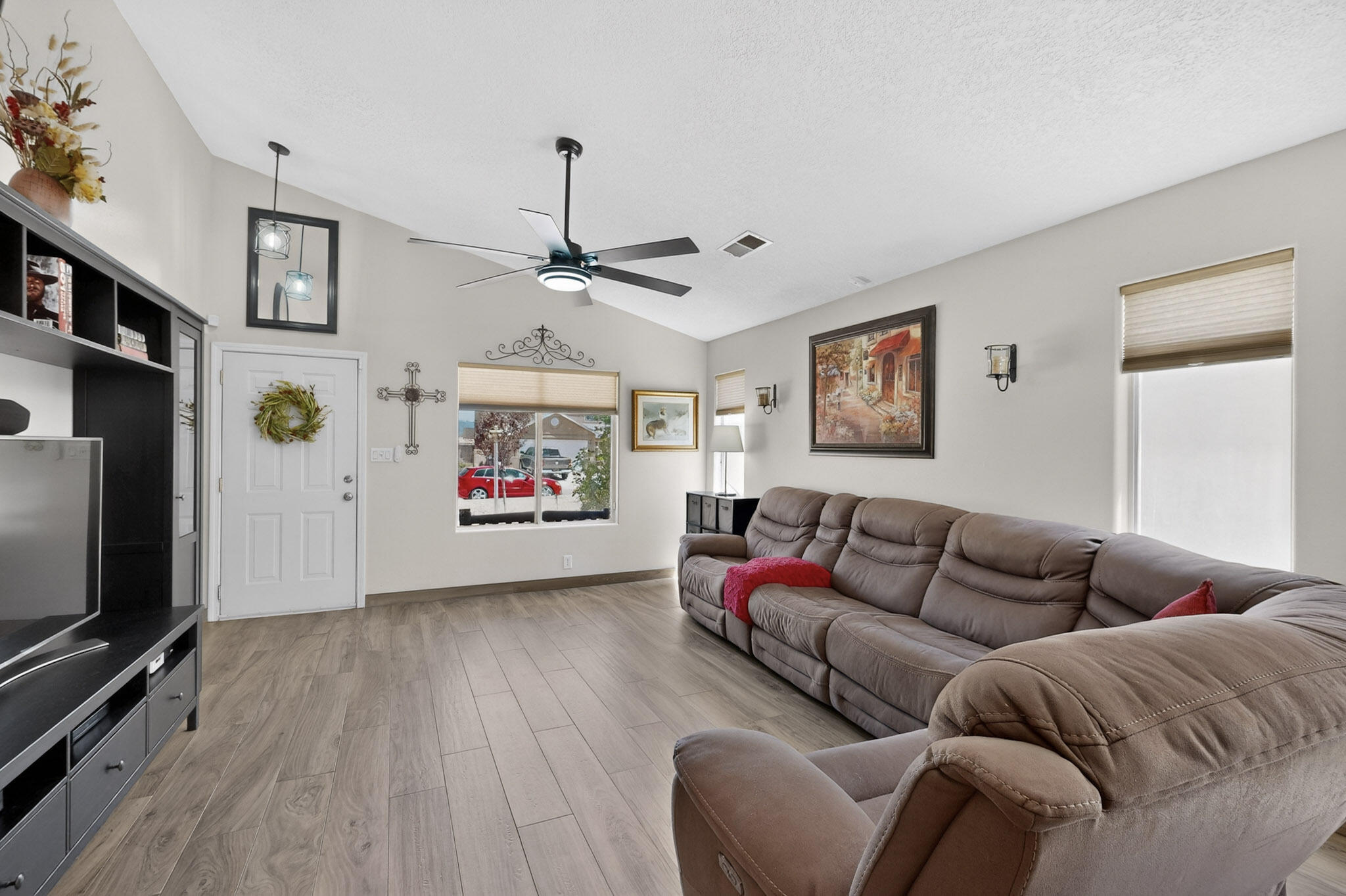 10905 Desert Dreamer Street NW