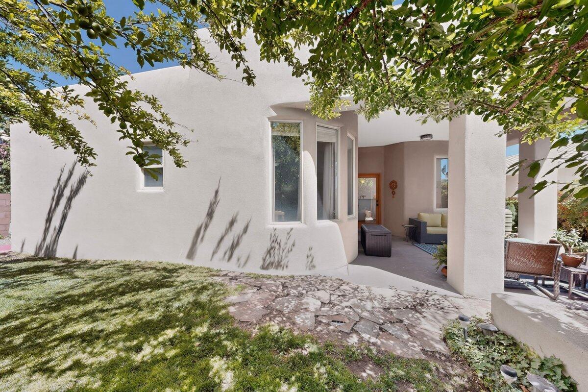 6316 Pima Place NW