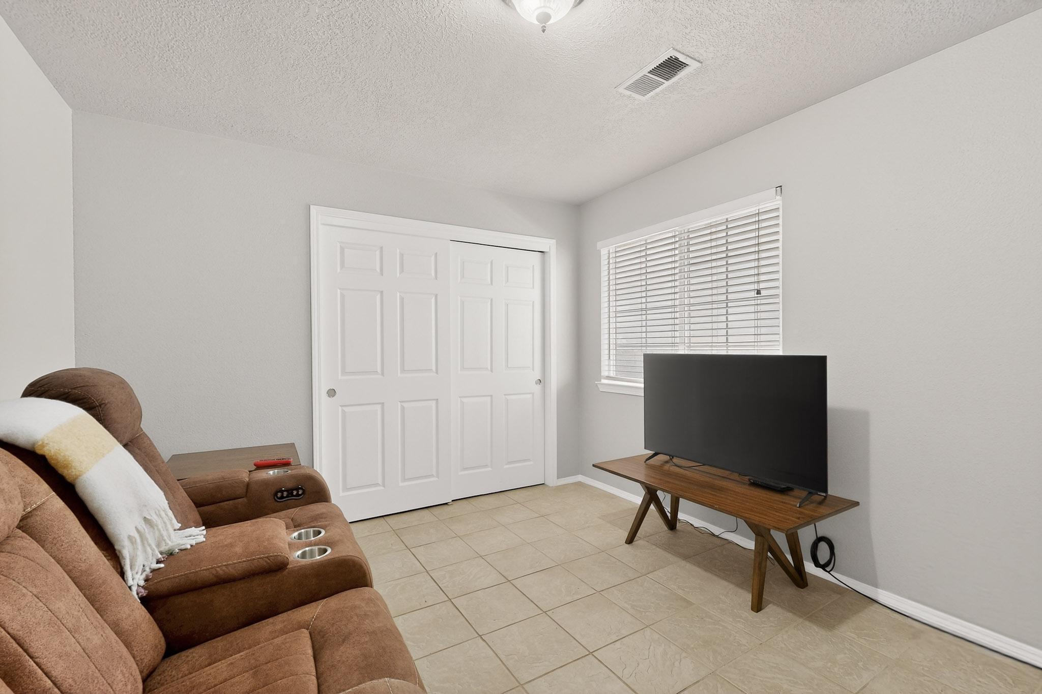 5401 Kokopelli Court NW