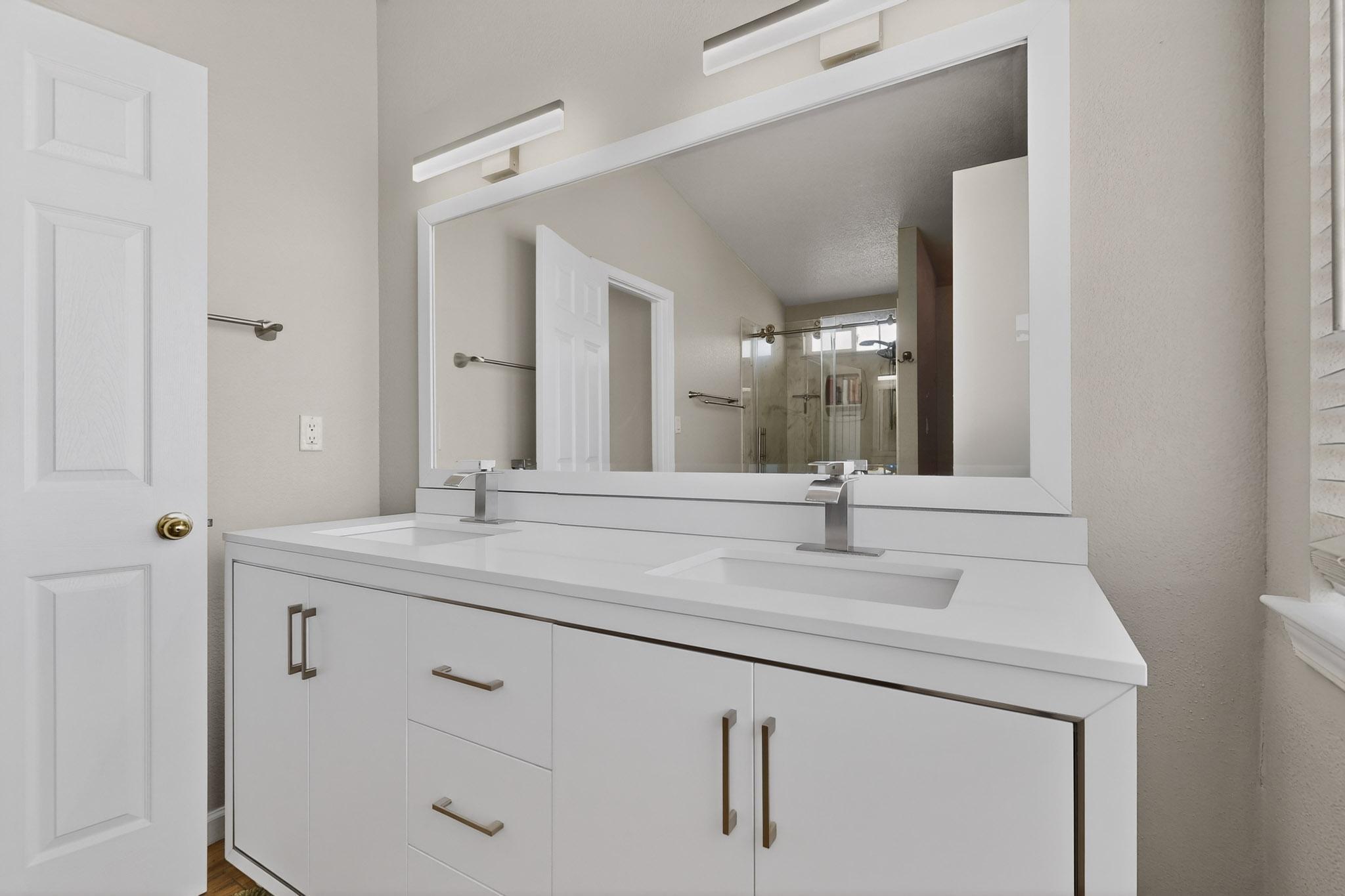 5401 Kokopelli Court NW