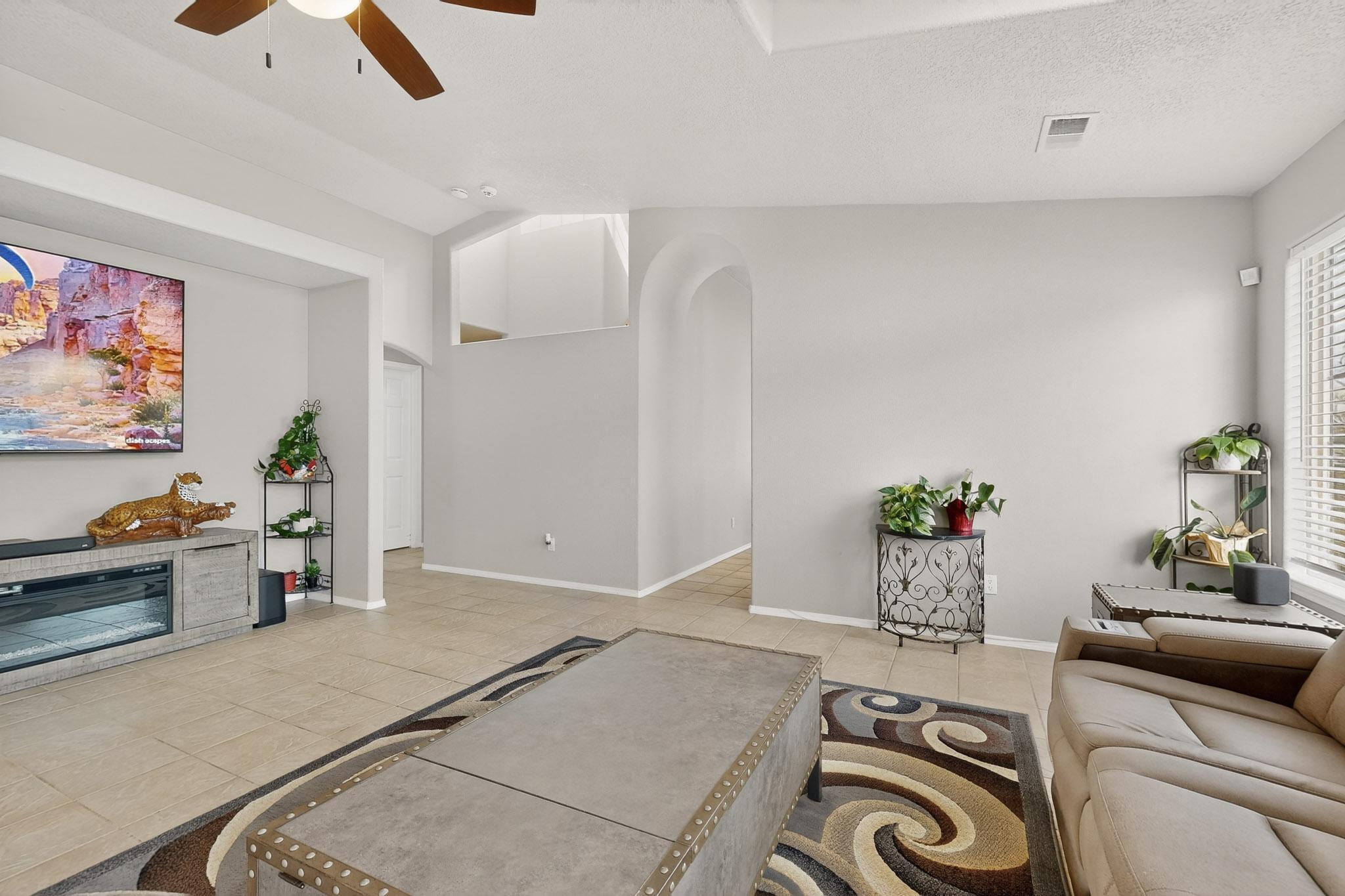 5401 Kokopelli Court NW