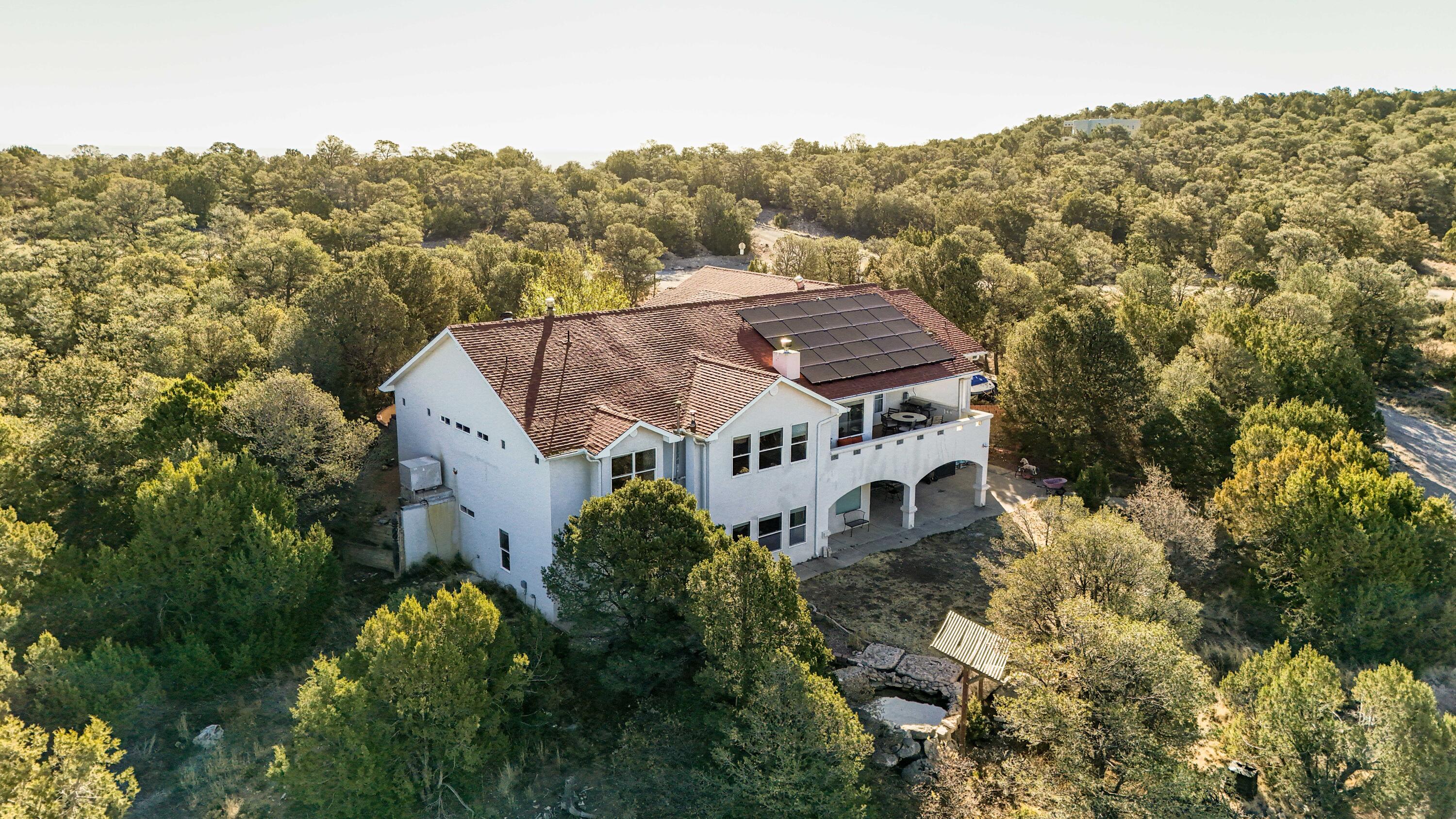 82 Camino Cerritos
