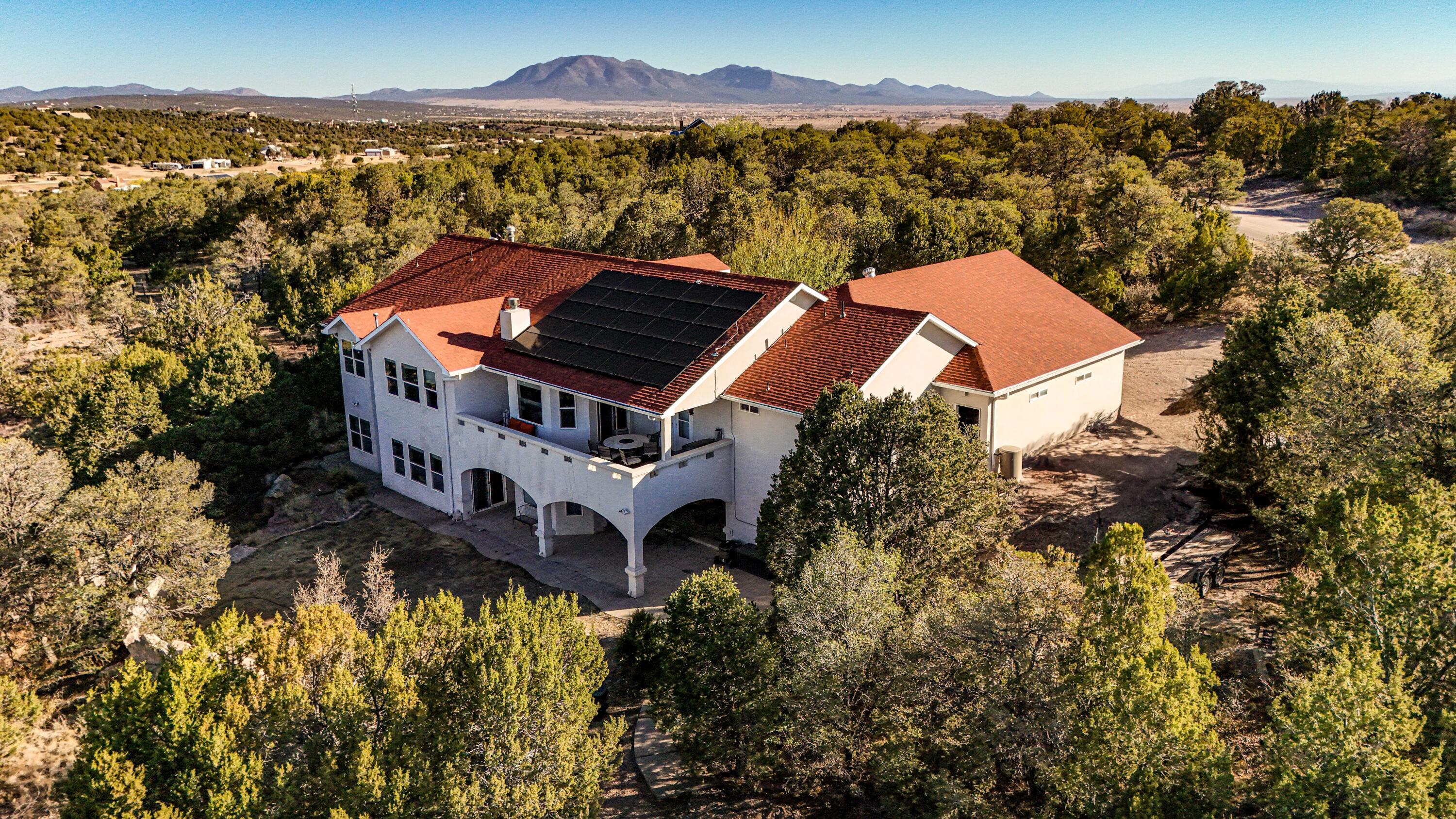 82 Camino Cerritos