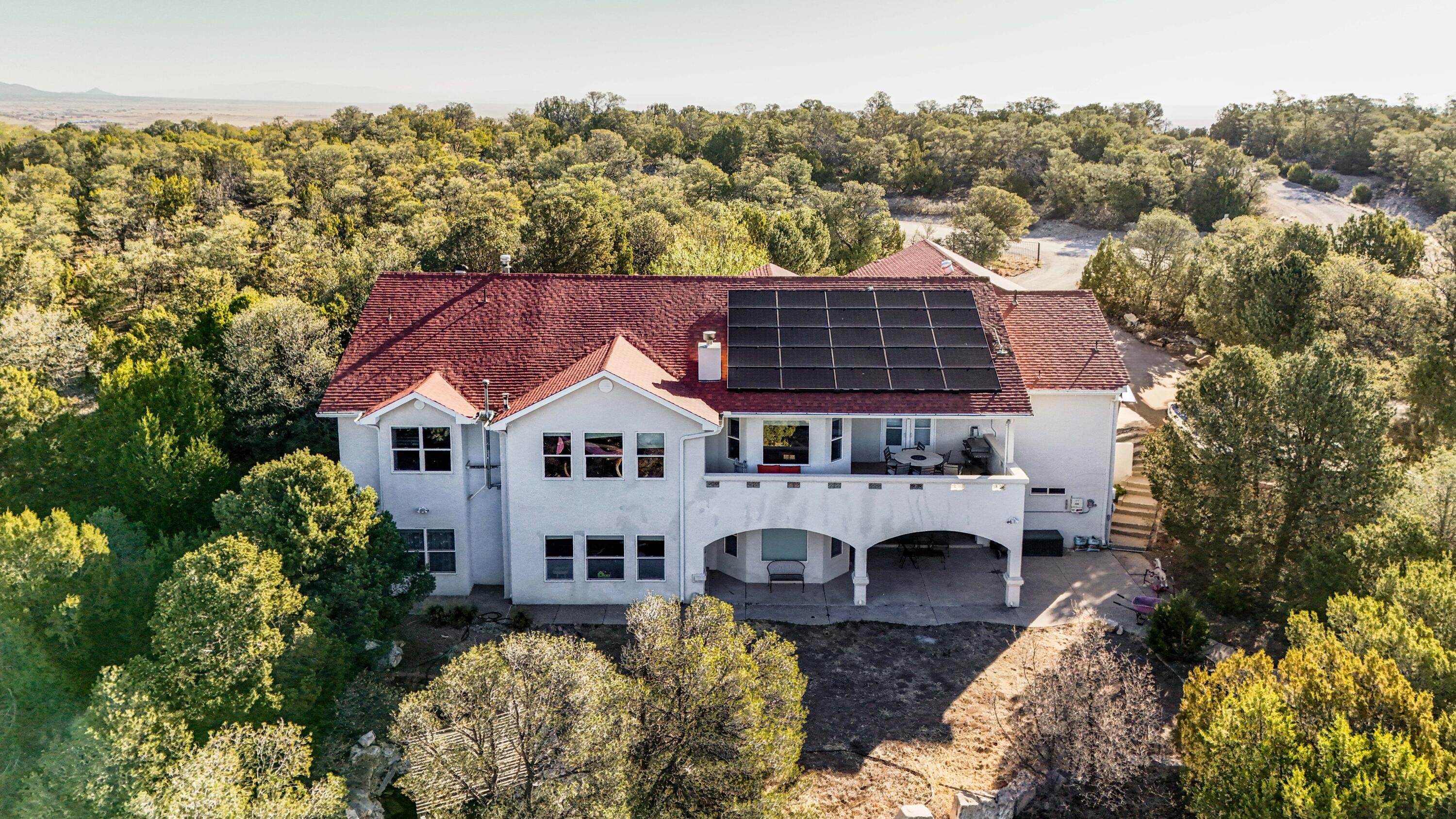 82 Camino Cerritos