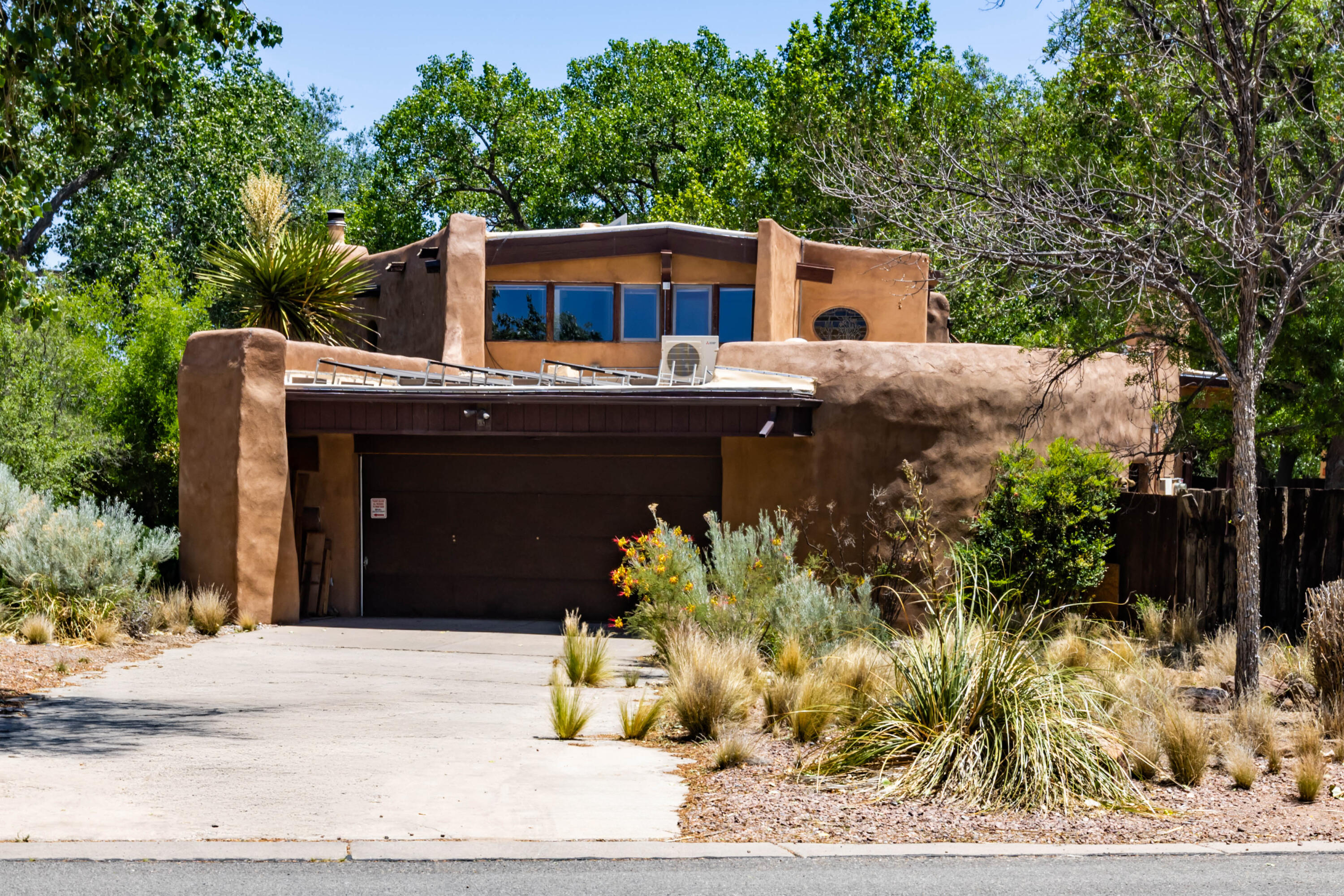 3232 Don Quixote Drive NW