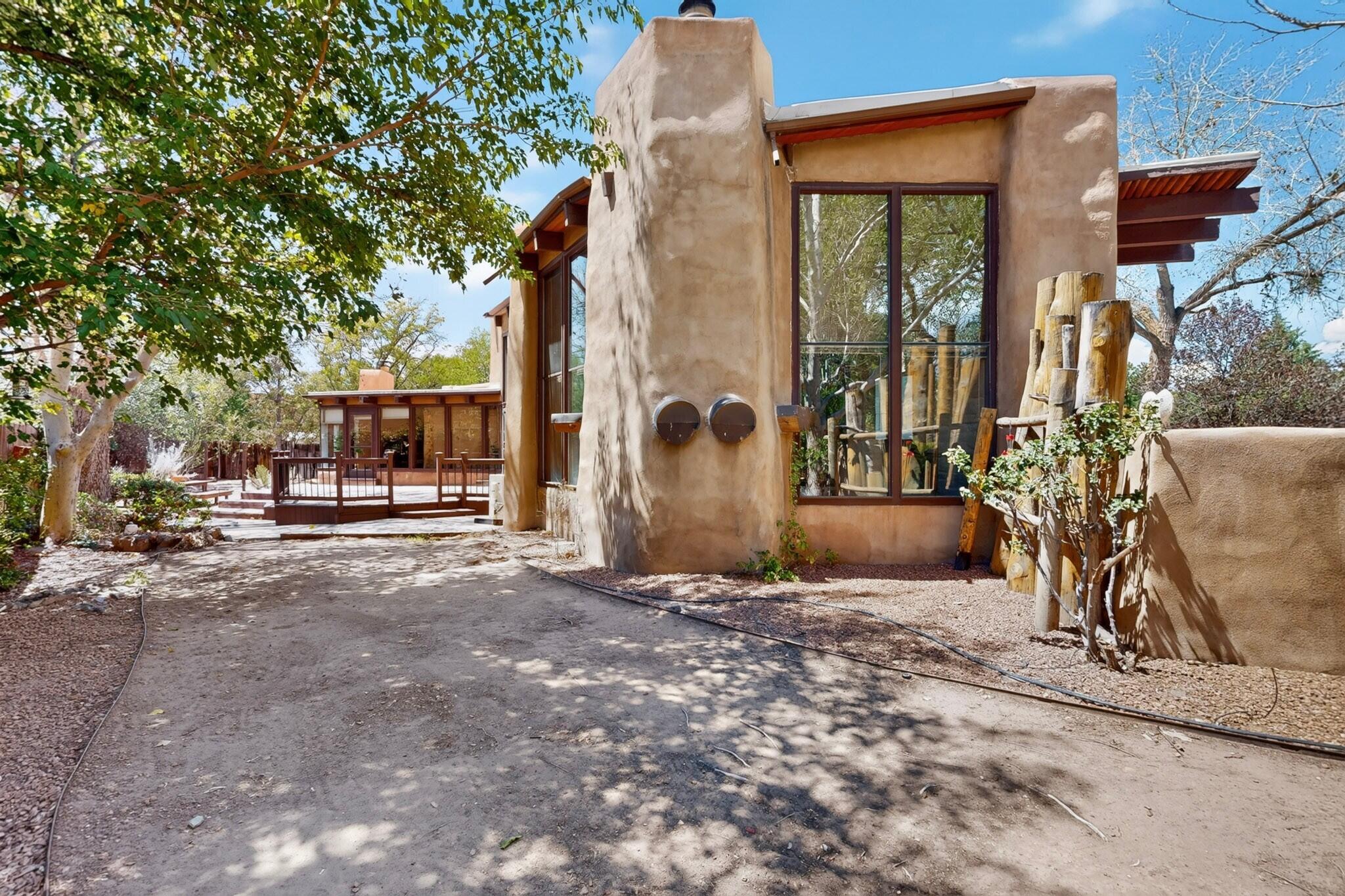 3232 Don Quixote Drive NW