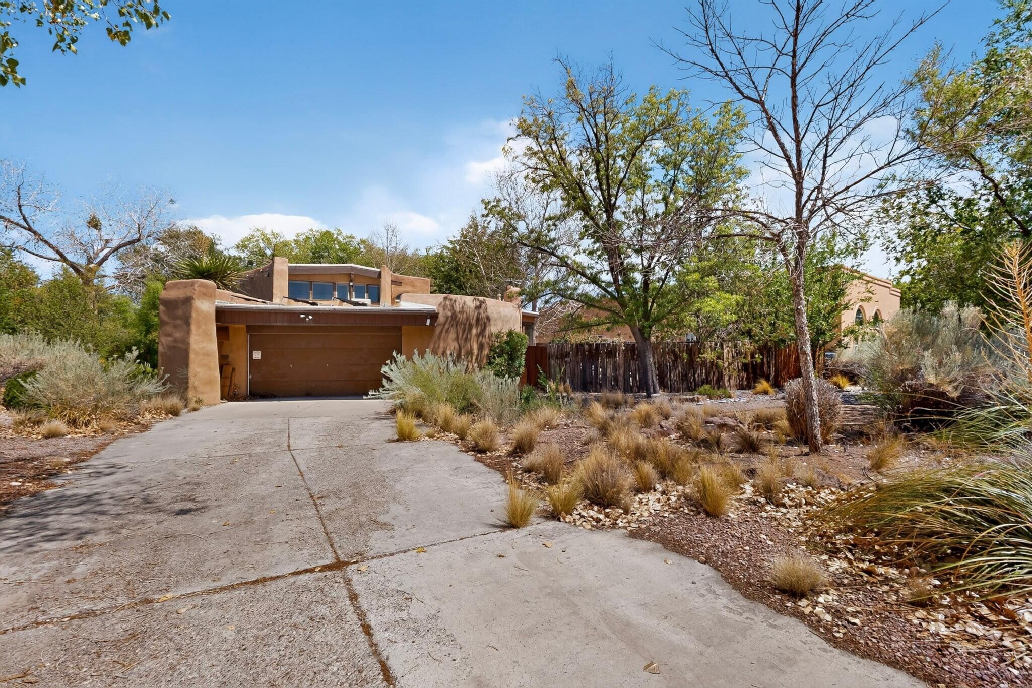 3232 Don Quixote Drive NW