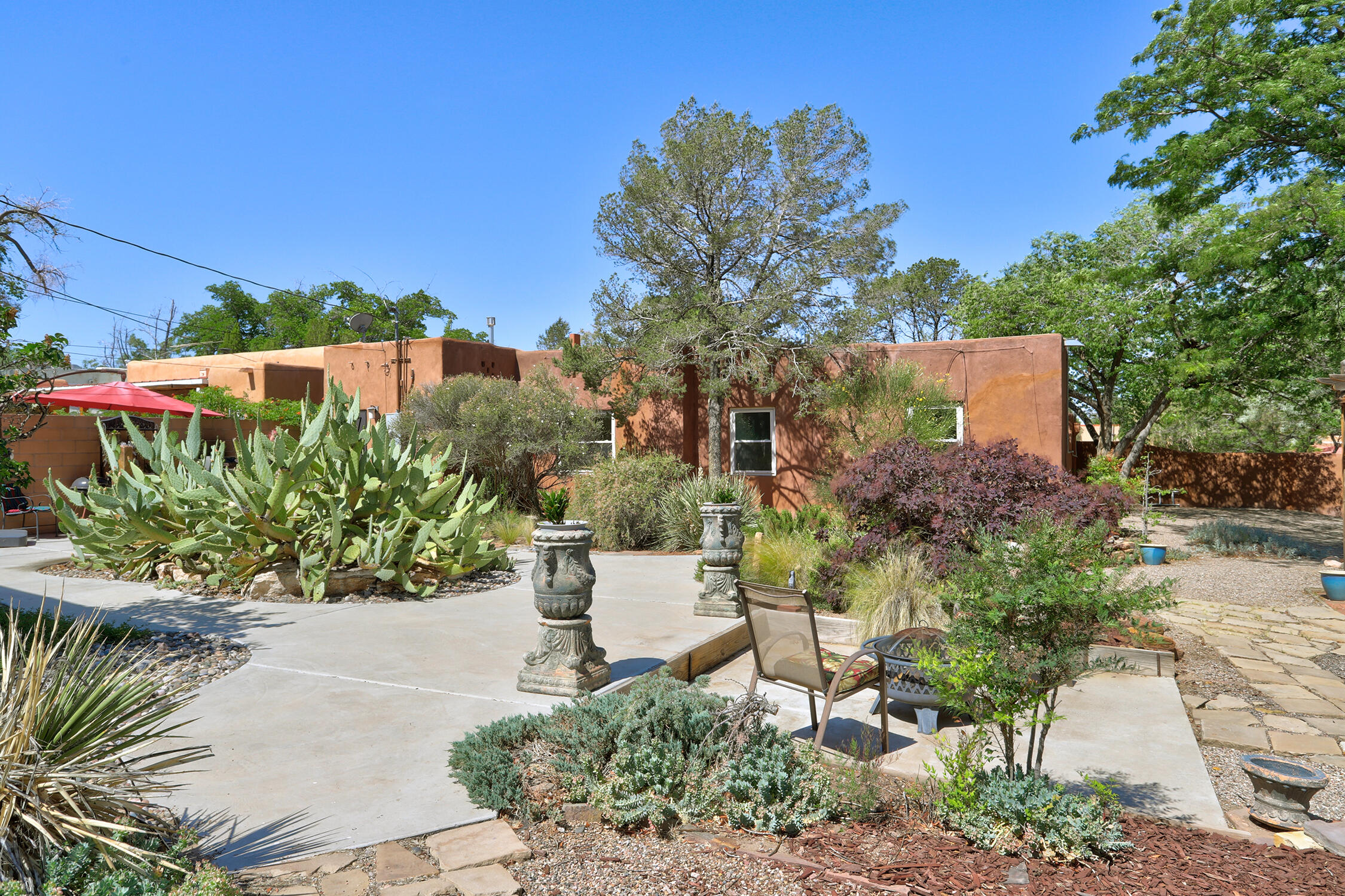 518 Hermosa Drive SE