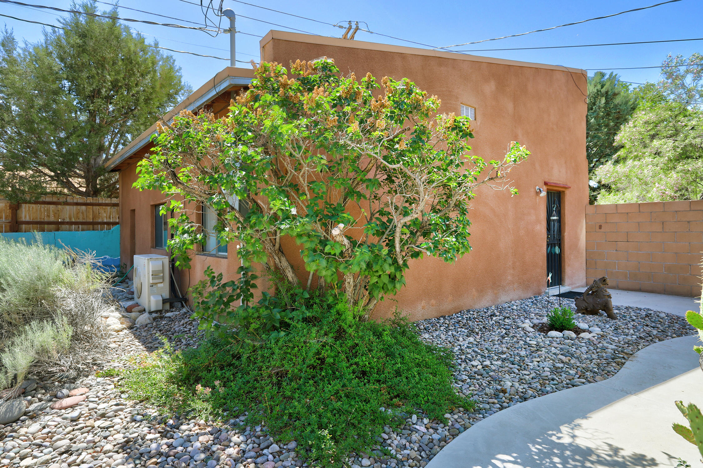 518 Hermosa Drive SE