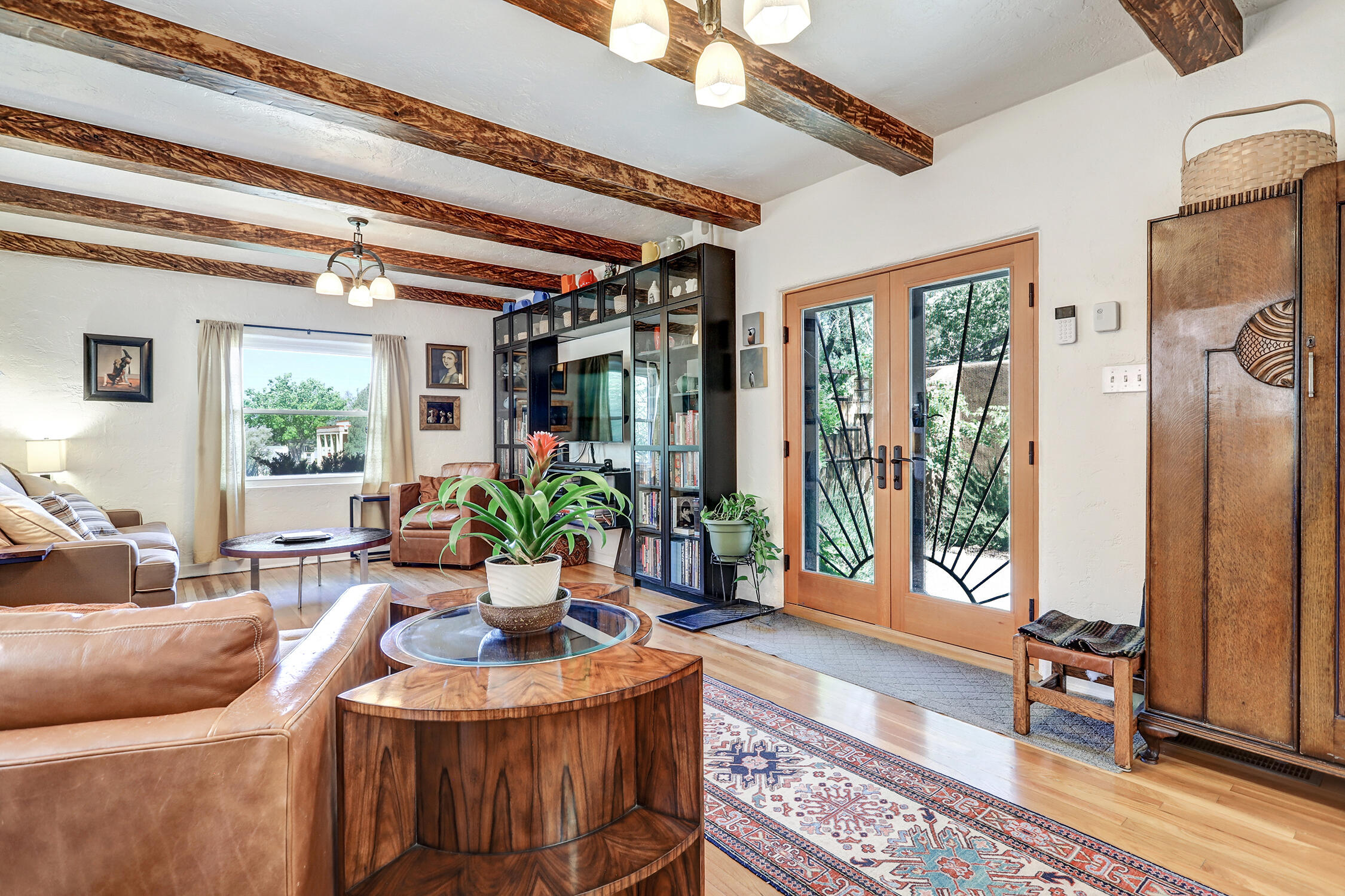 518 Hermosa Drive SE