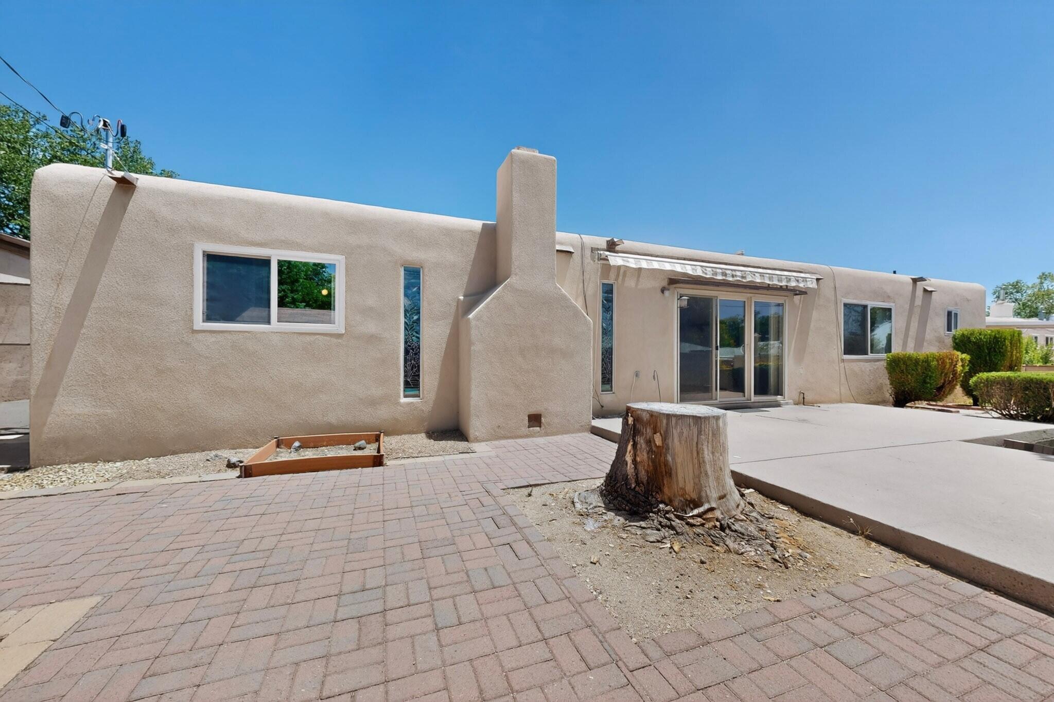 3517 Espejo Street NE