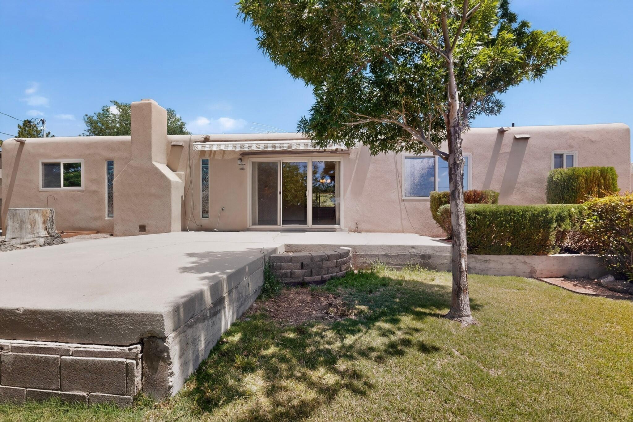 3517 Espejo Street NE
