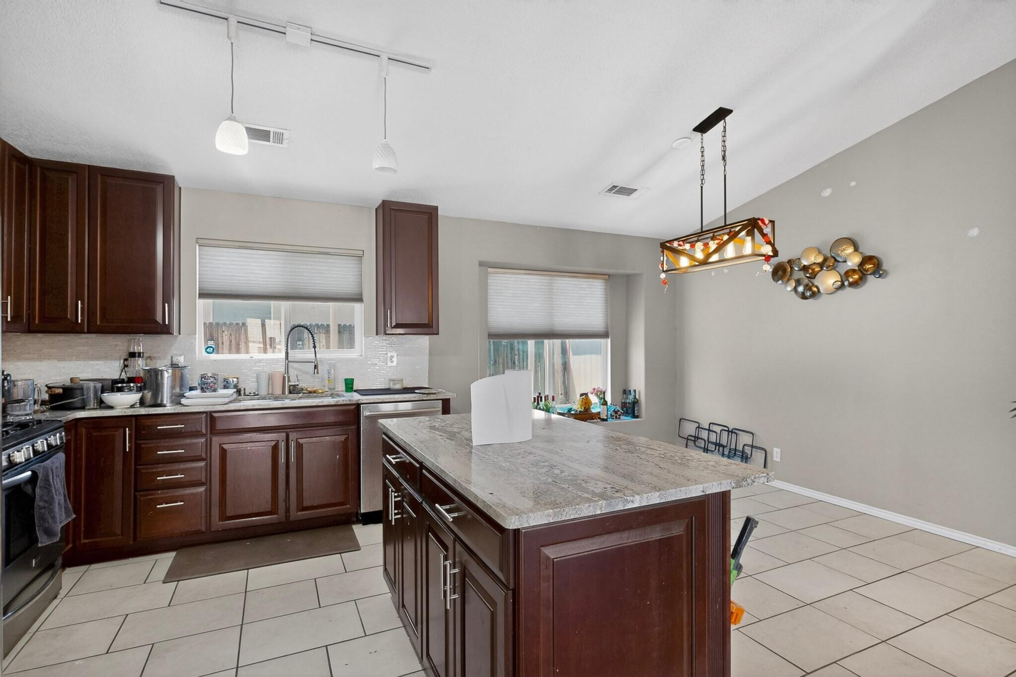 825 Deming Meadows Drive NE