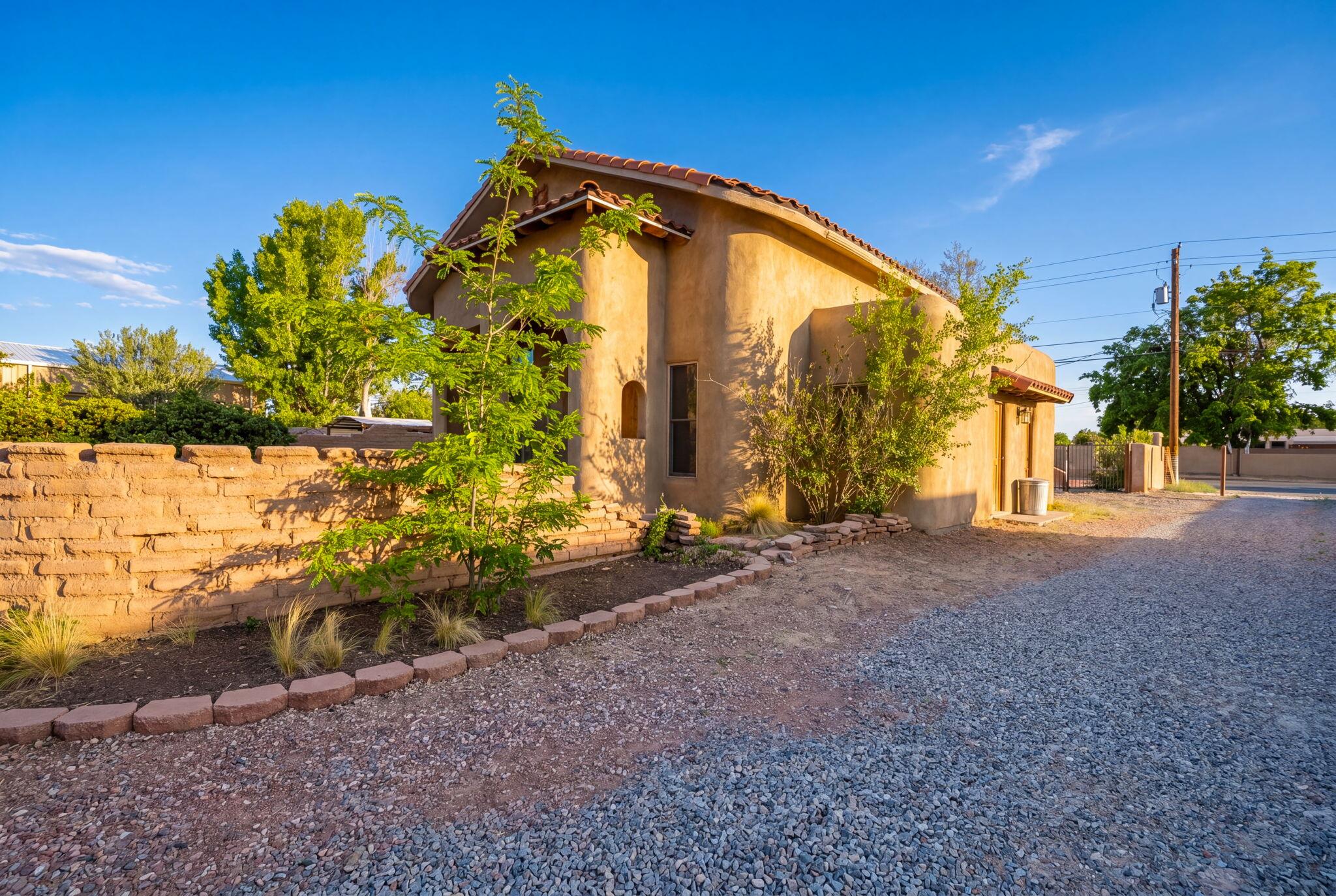 7406 Corrales Road