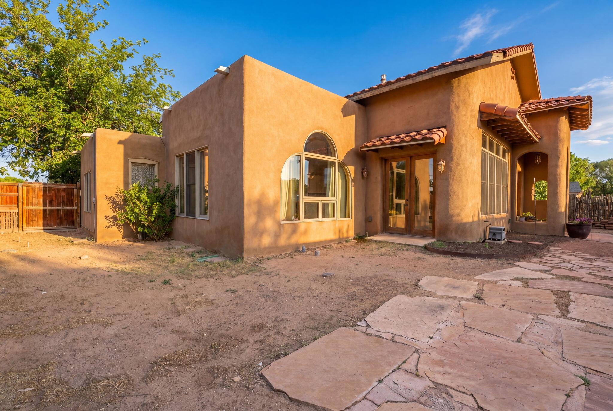 7406 Corrales Road