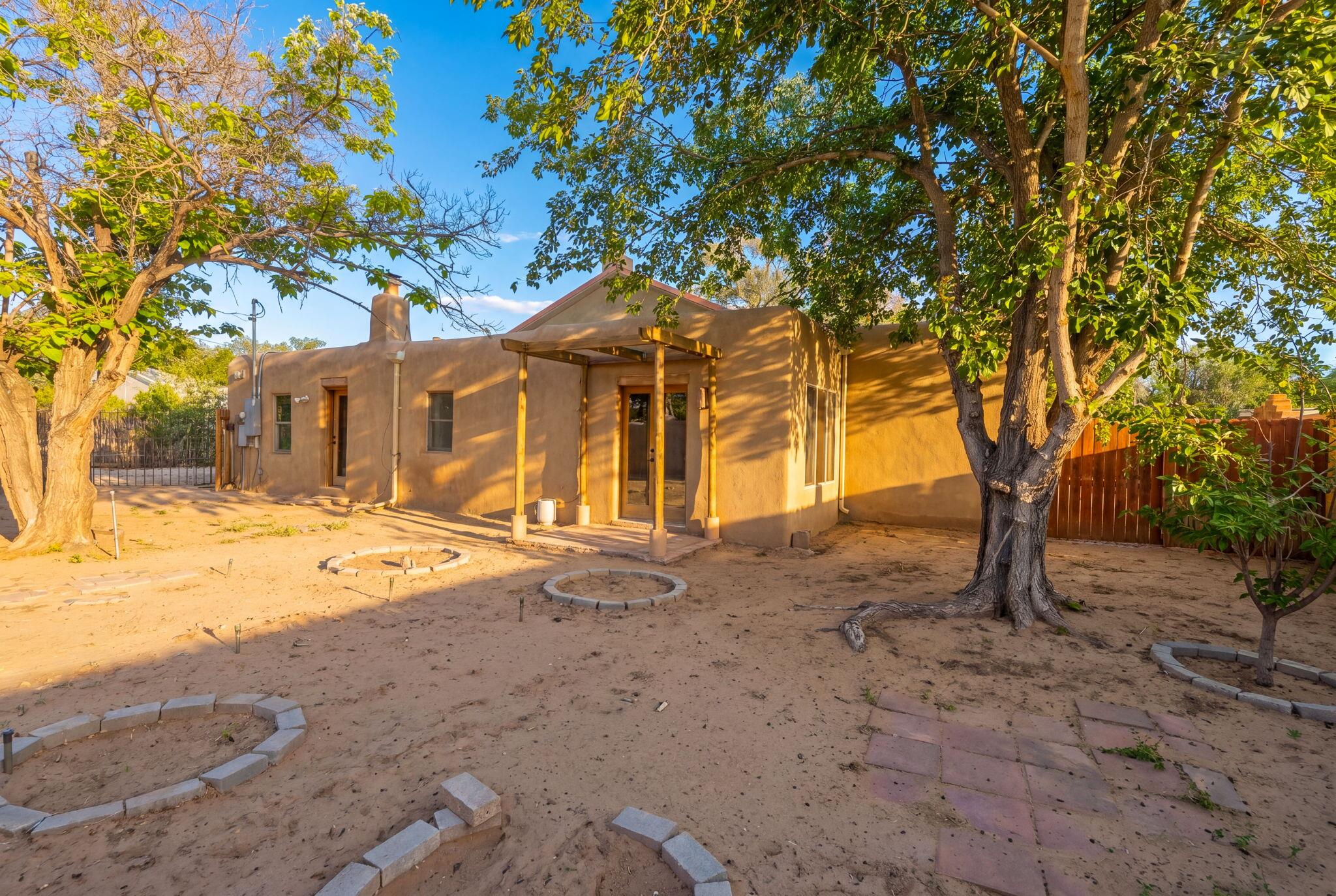 7406 Corrales Road