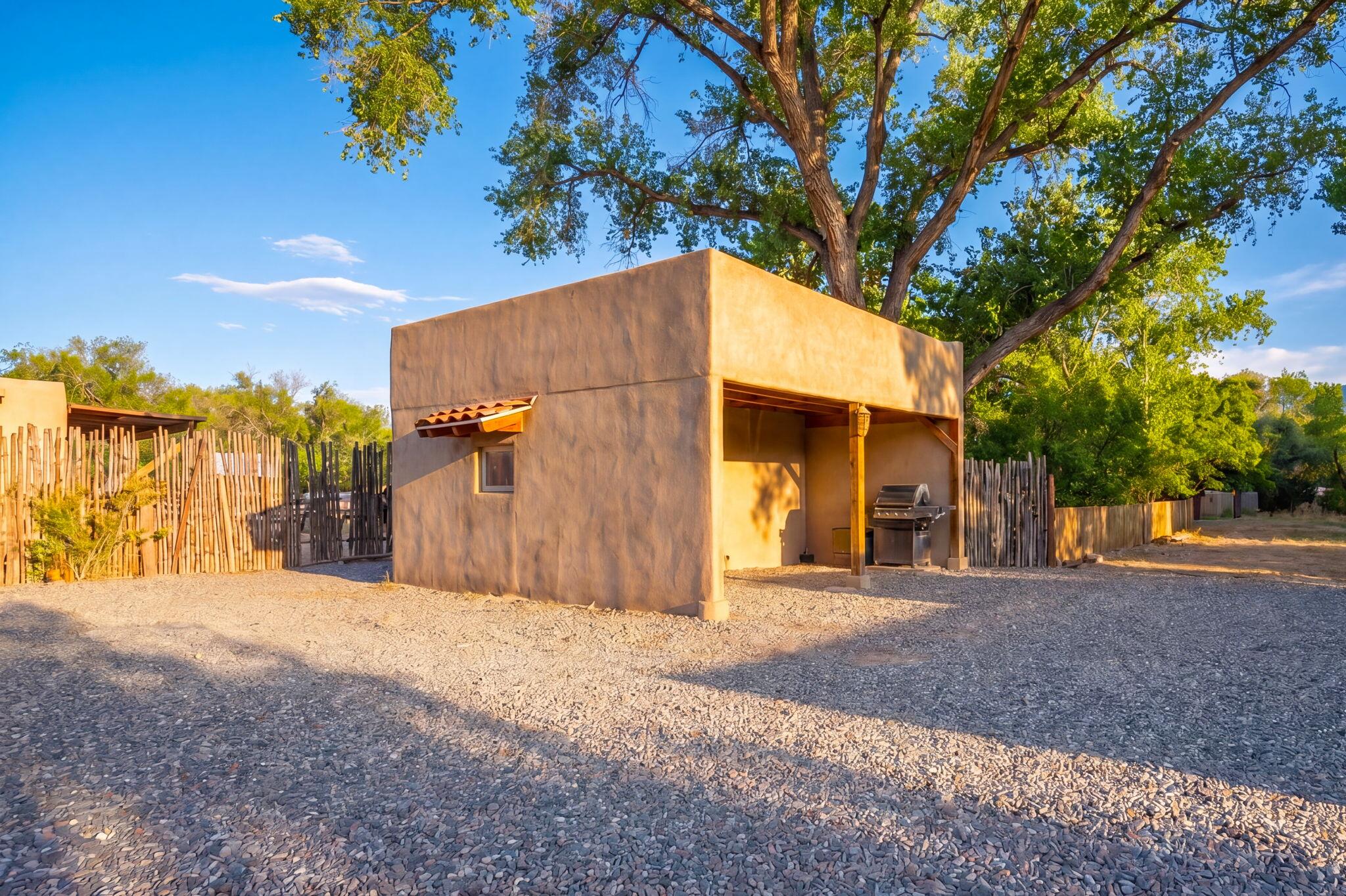7406 Corrales Road