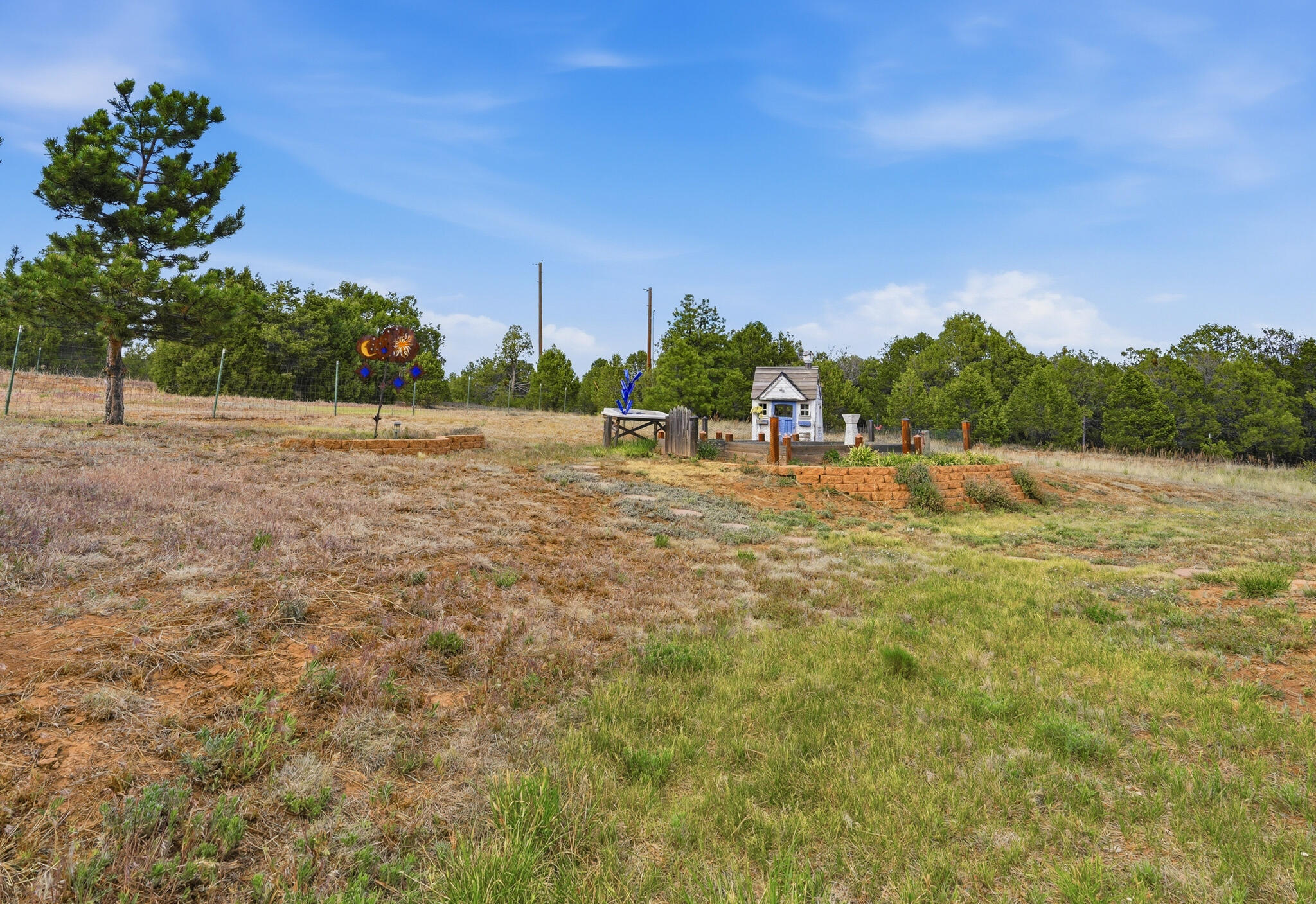 15 Blue Jay Road