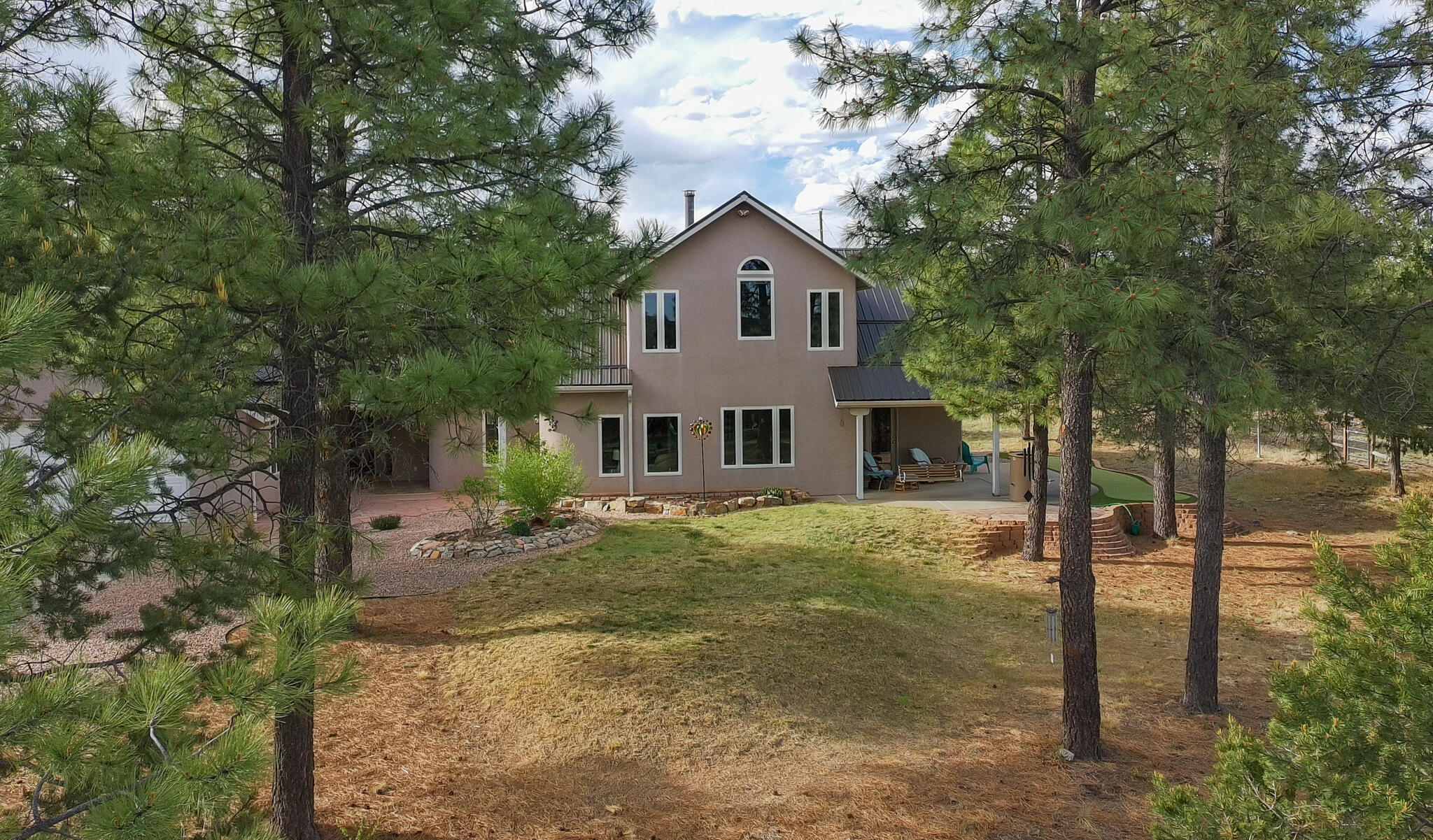 15 Blue Jay Road