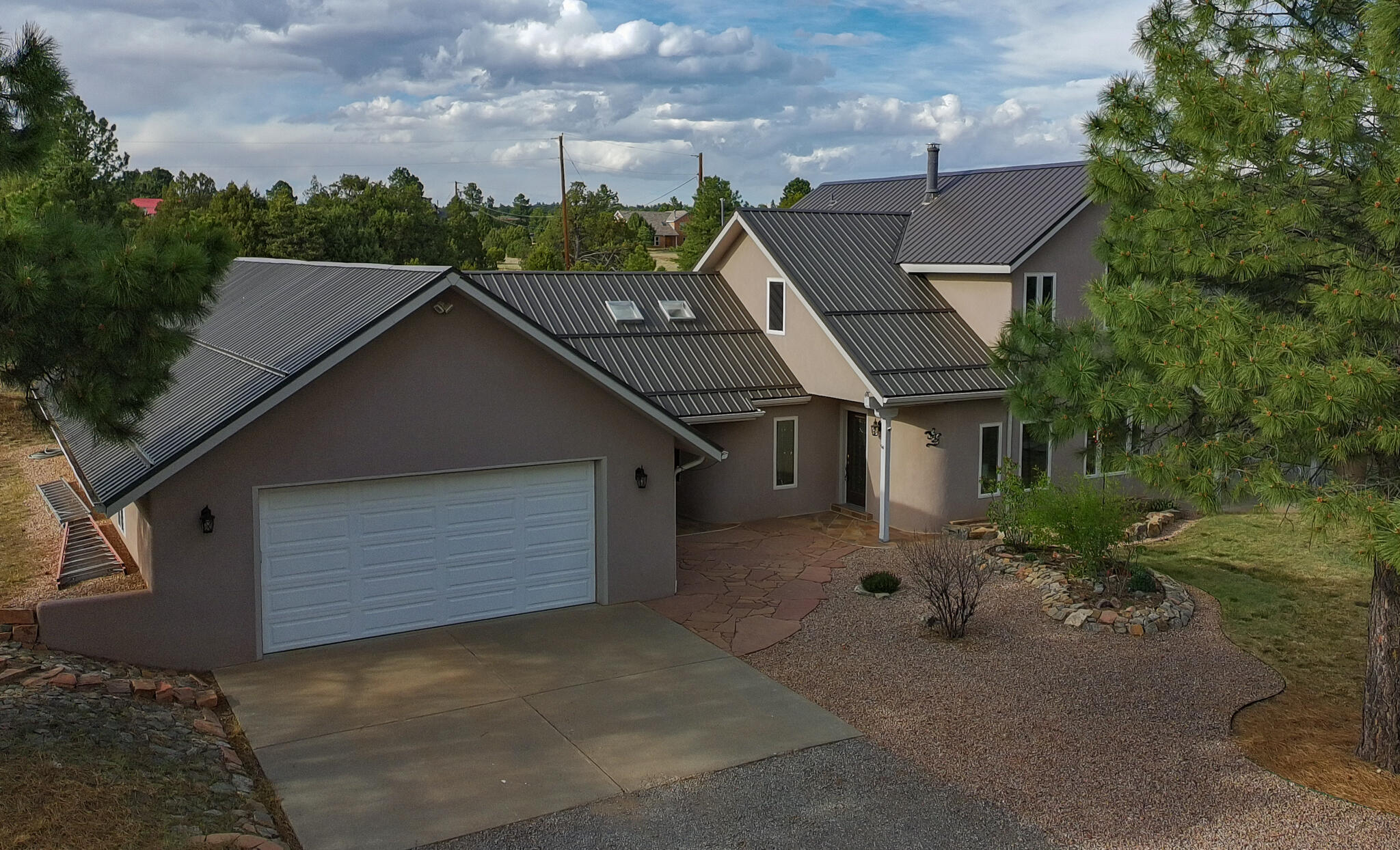 15 Blue Jay Road