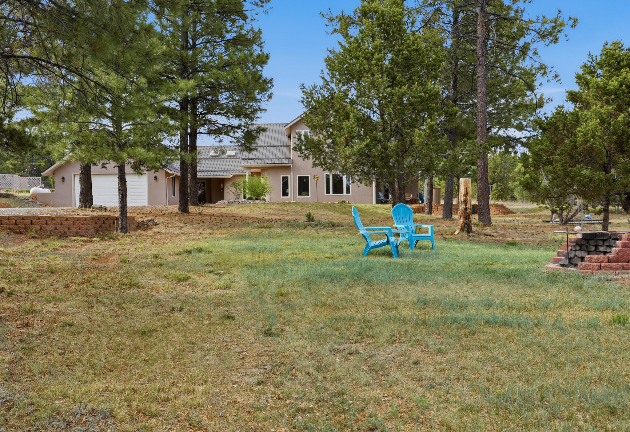 15 Blue Jay Road
