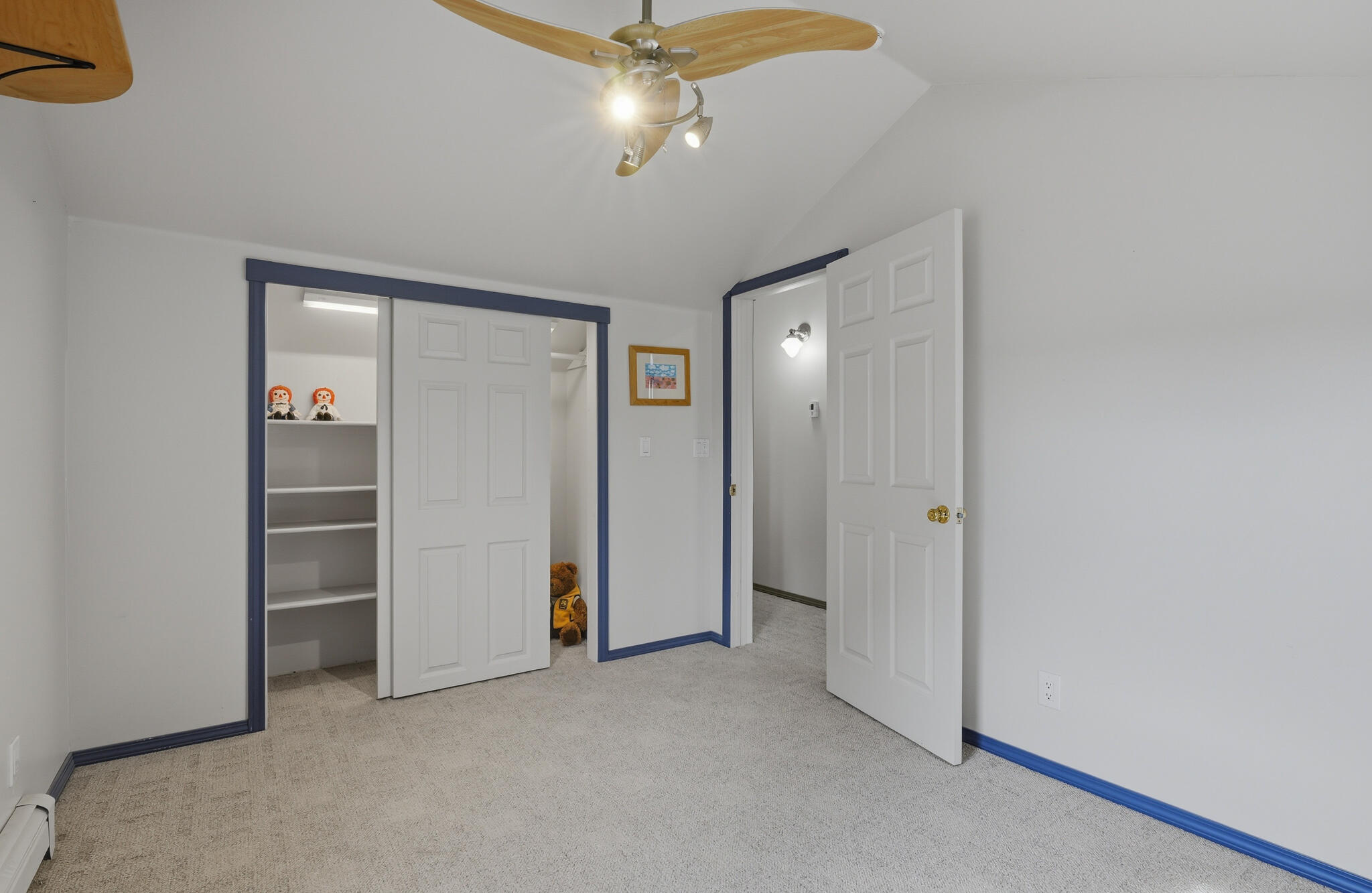 15 Blue Jay Road