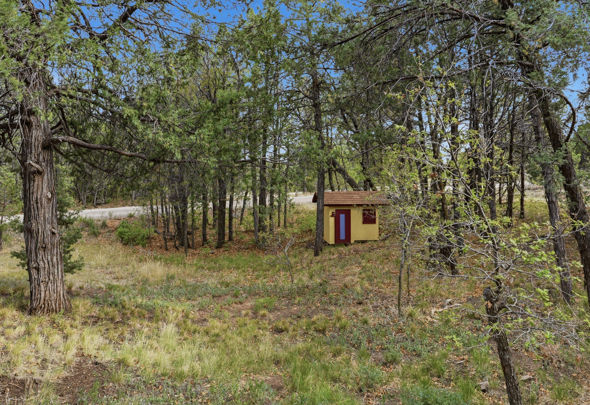 15 Blue Jay Road