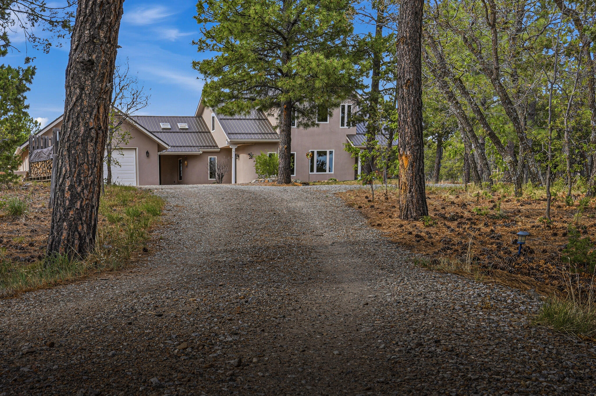 15 Blue Jay Road