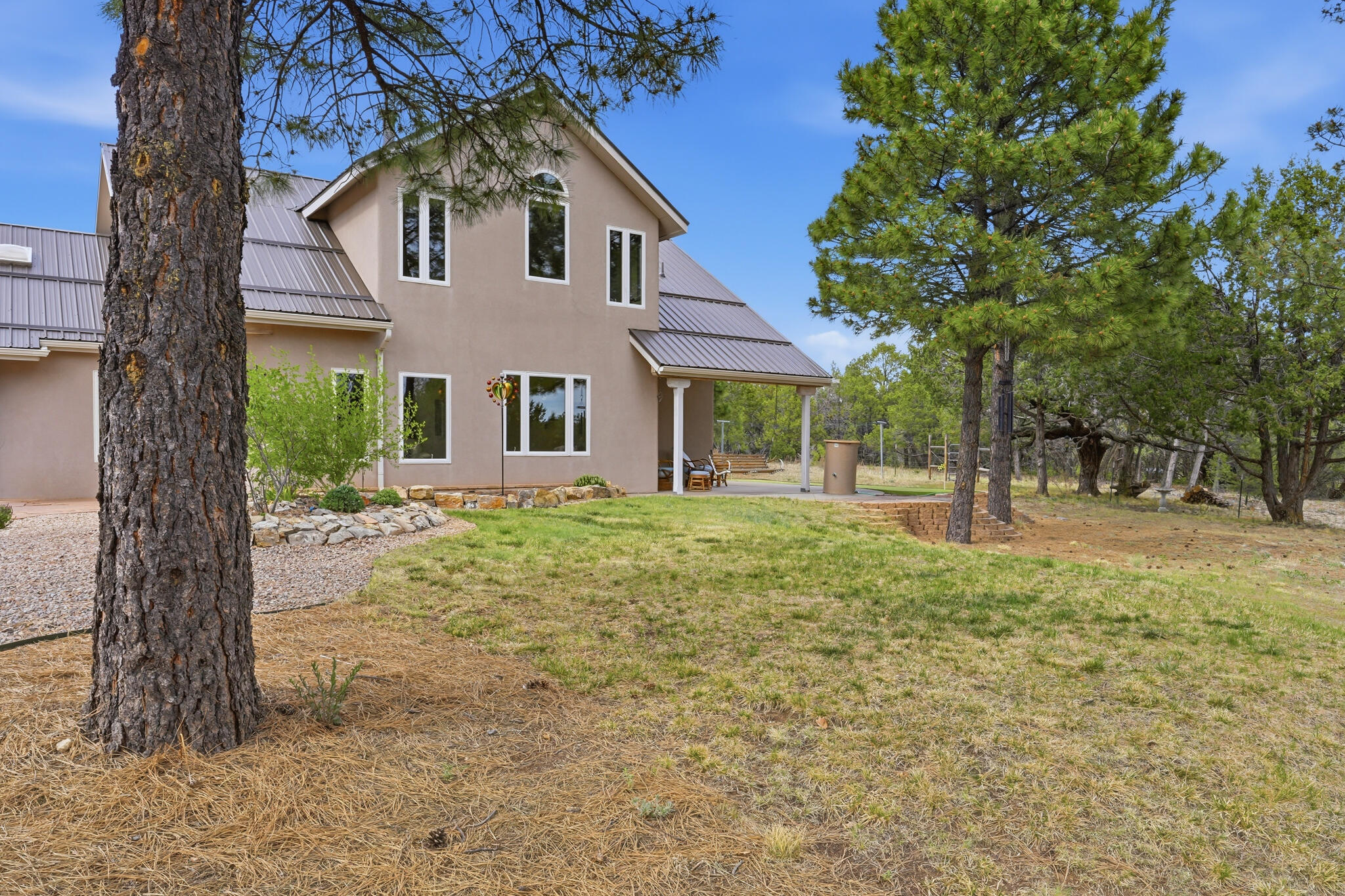 15 Blue Jay Road
