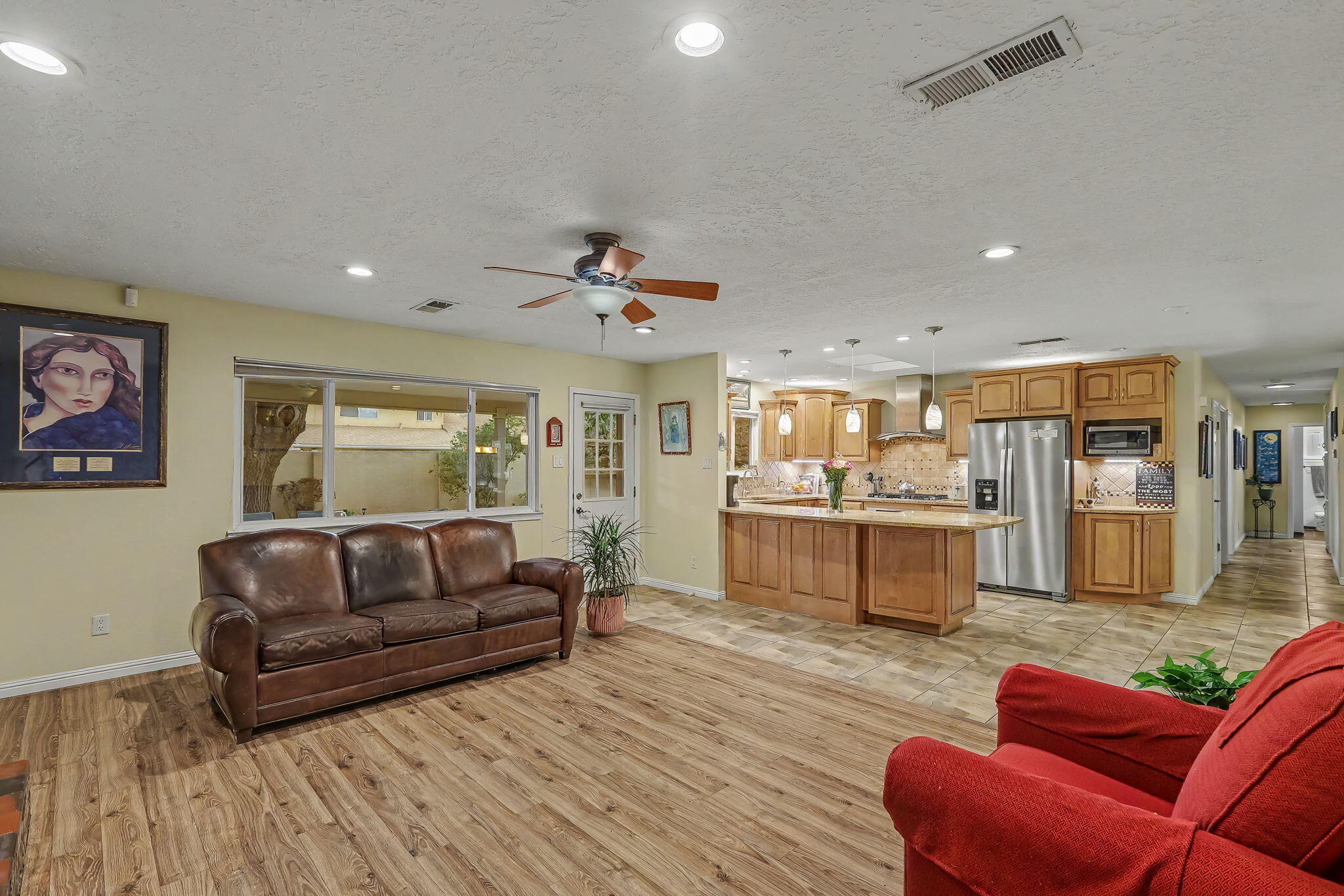 8001 Sierra Azul Avenue NE