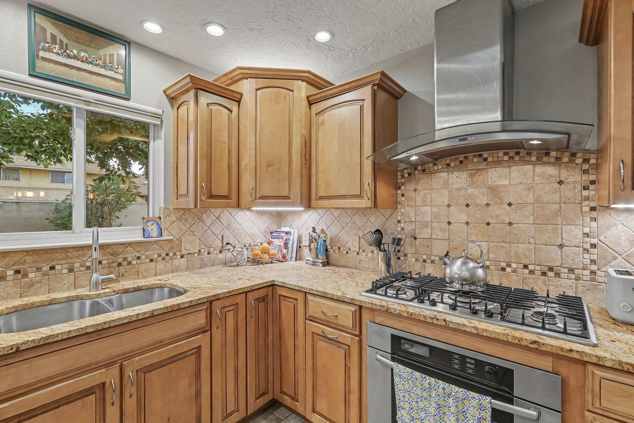 8001 Sierra Azul Avenue NE