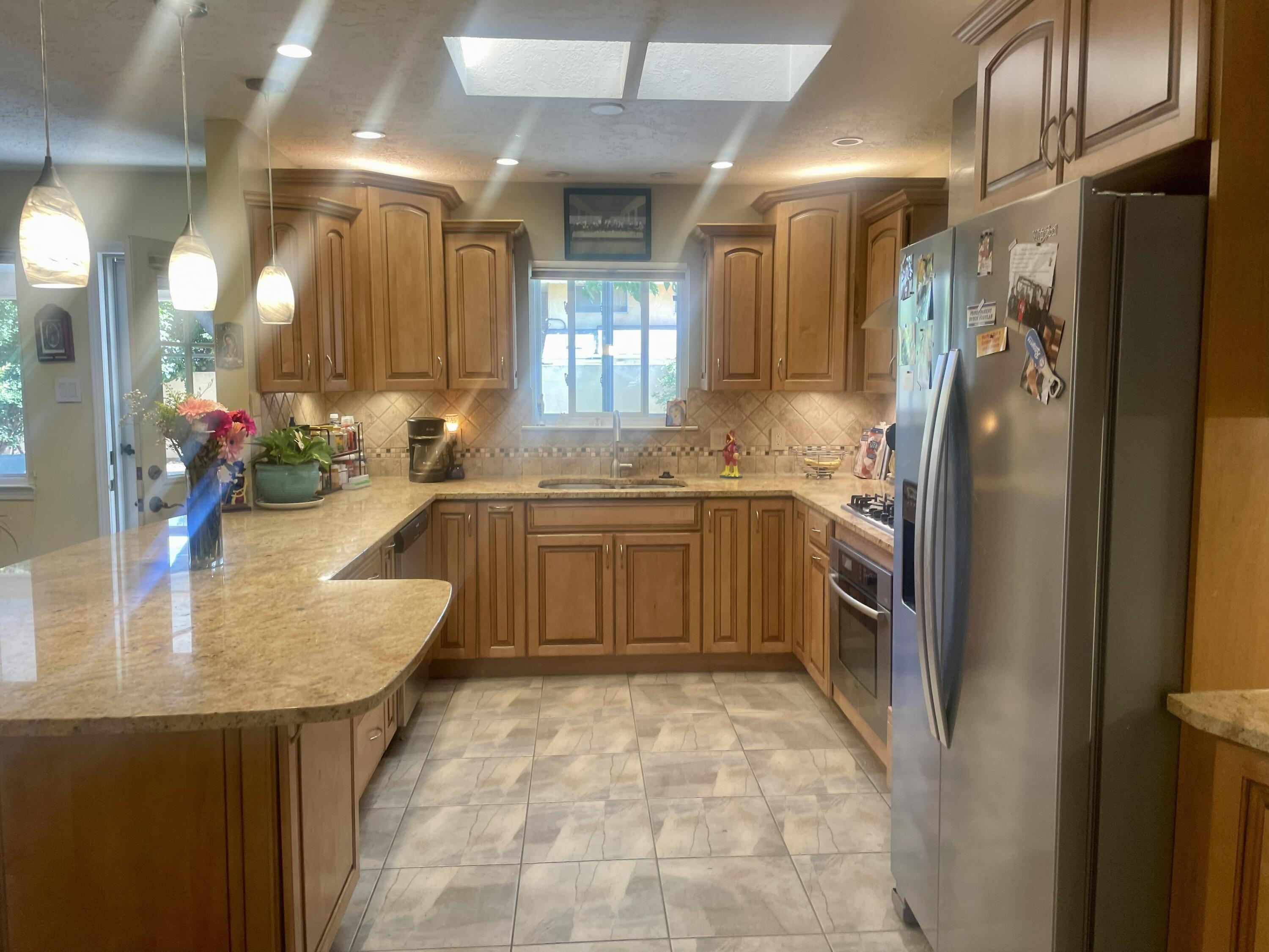 8001 Sierra Azul Avenue NE